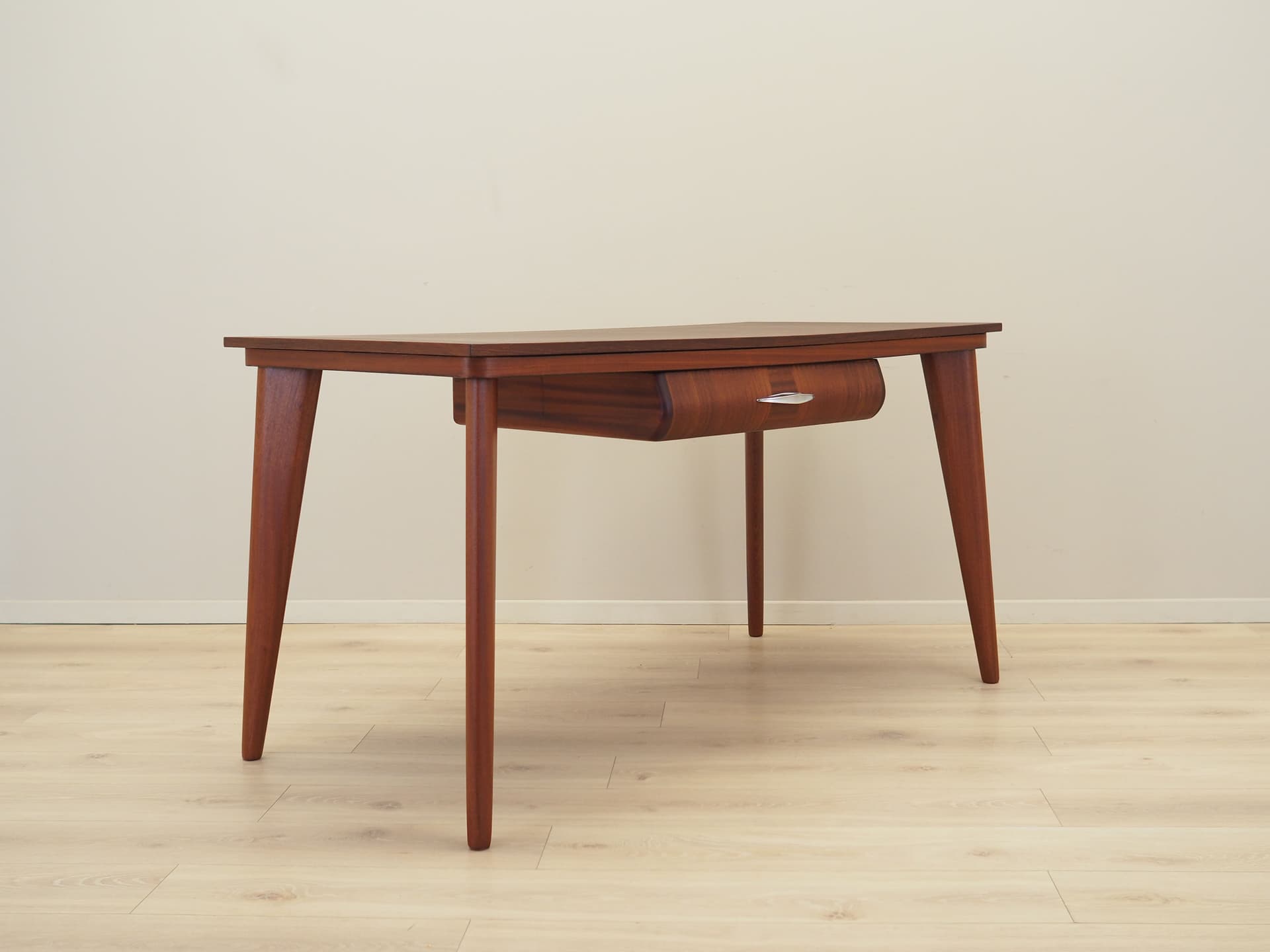 Desk, brown oak, Italy, 1970s. - 82029