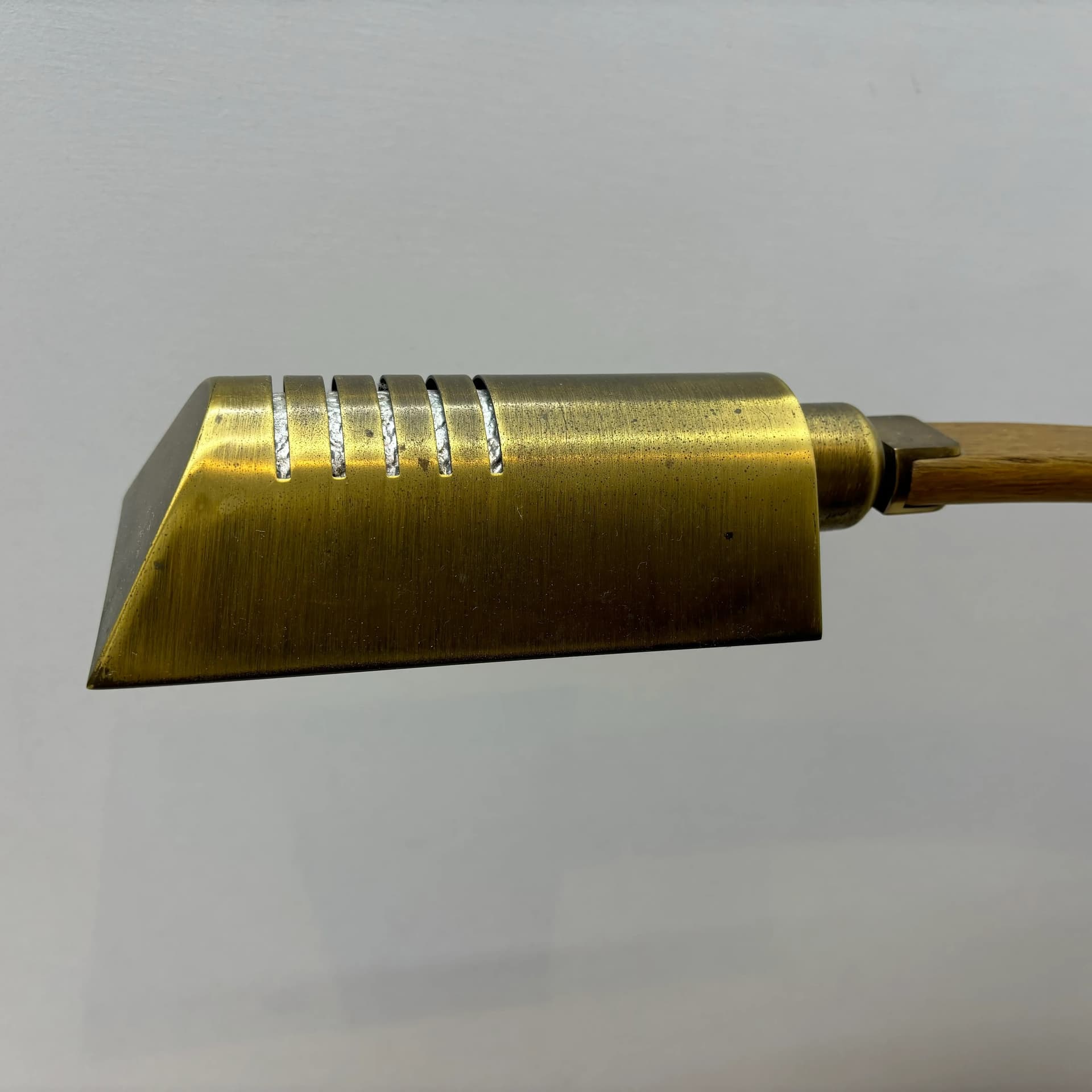 Lampa biurkowa, dąb brązowy jasny, mosiądz, Niemcy, lata 80. - 82203