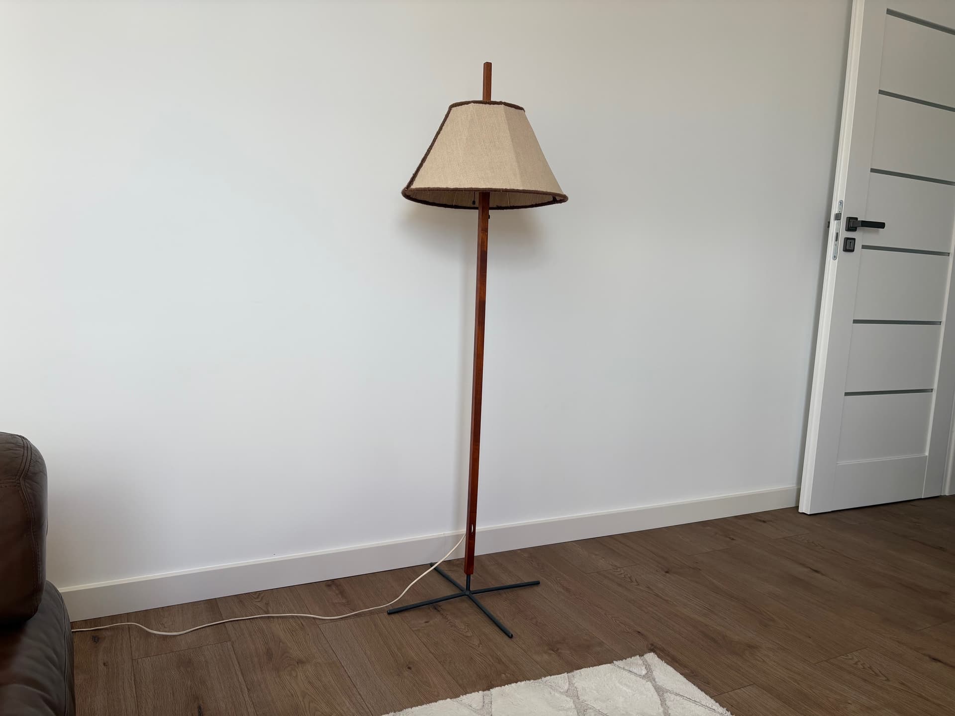 Floor Lamp G35, beige, wood, by H.-A. Jakobsson, Svegards Markaryd, Sweden, 1960s. - 82347