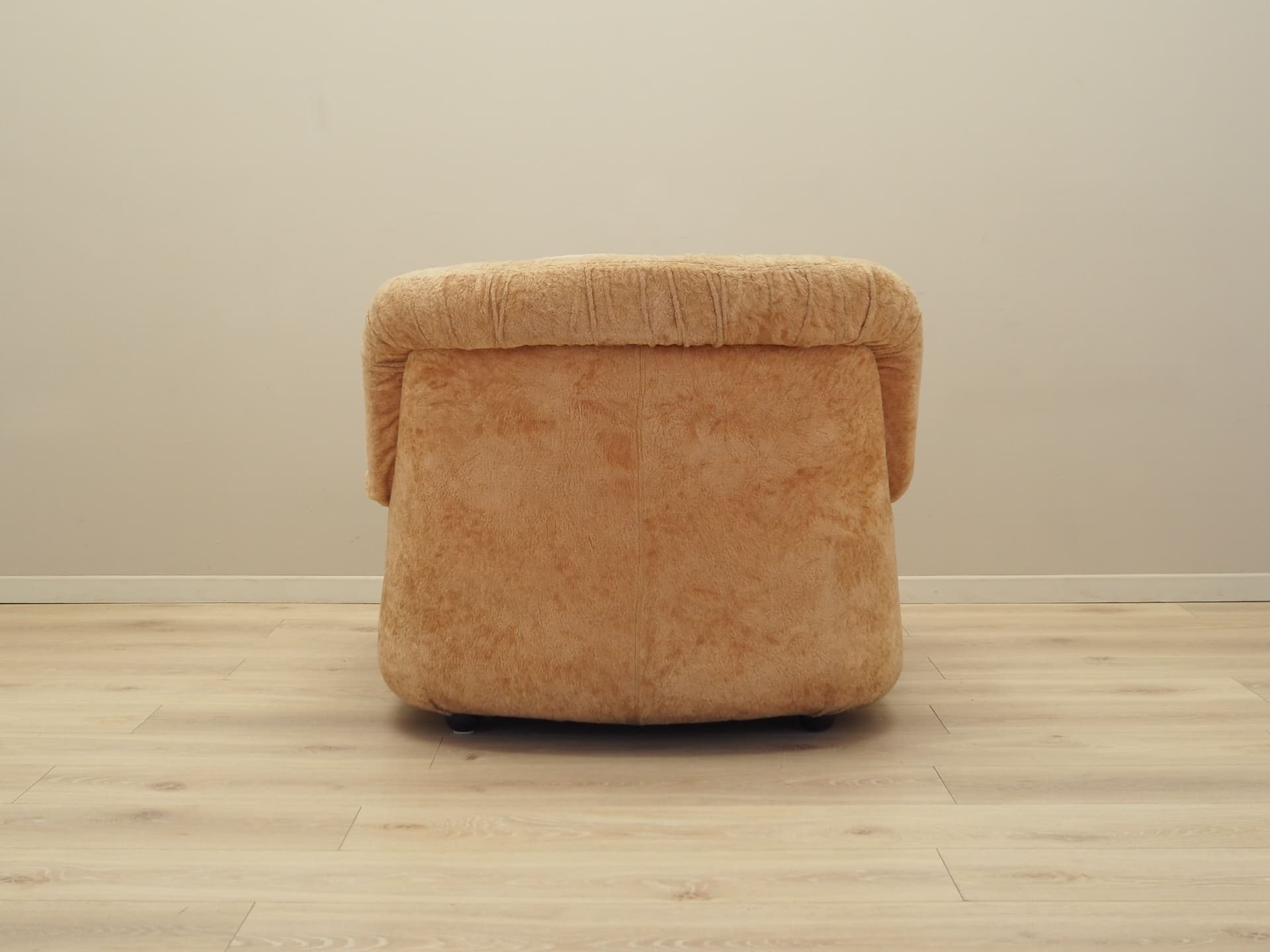Armchair, beige velvet, Italy, 1960s. - 82403