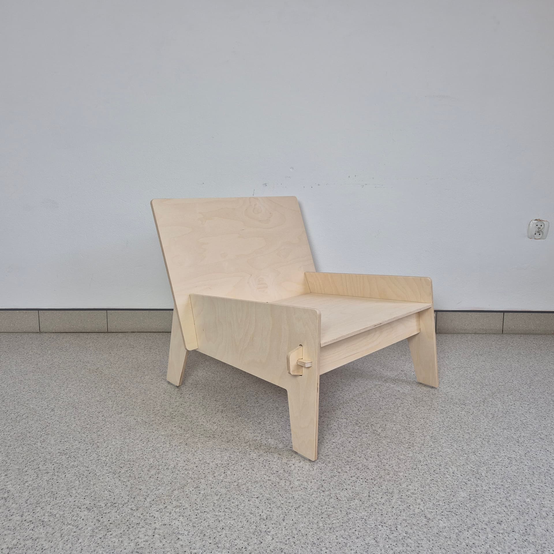 Fotel z serii Överallt proj. I. Diabaté K. i K. Gouriou dla Ikei, 2019 - 82608