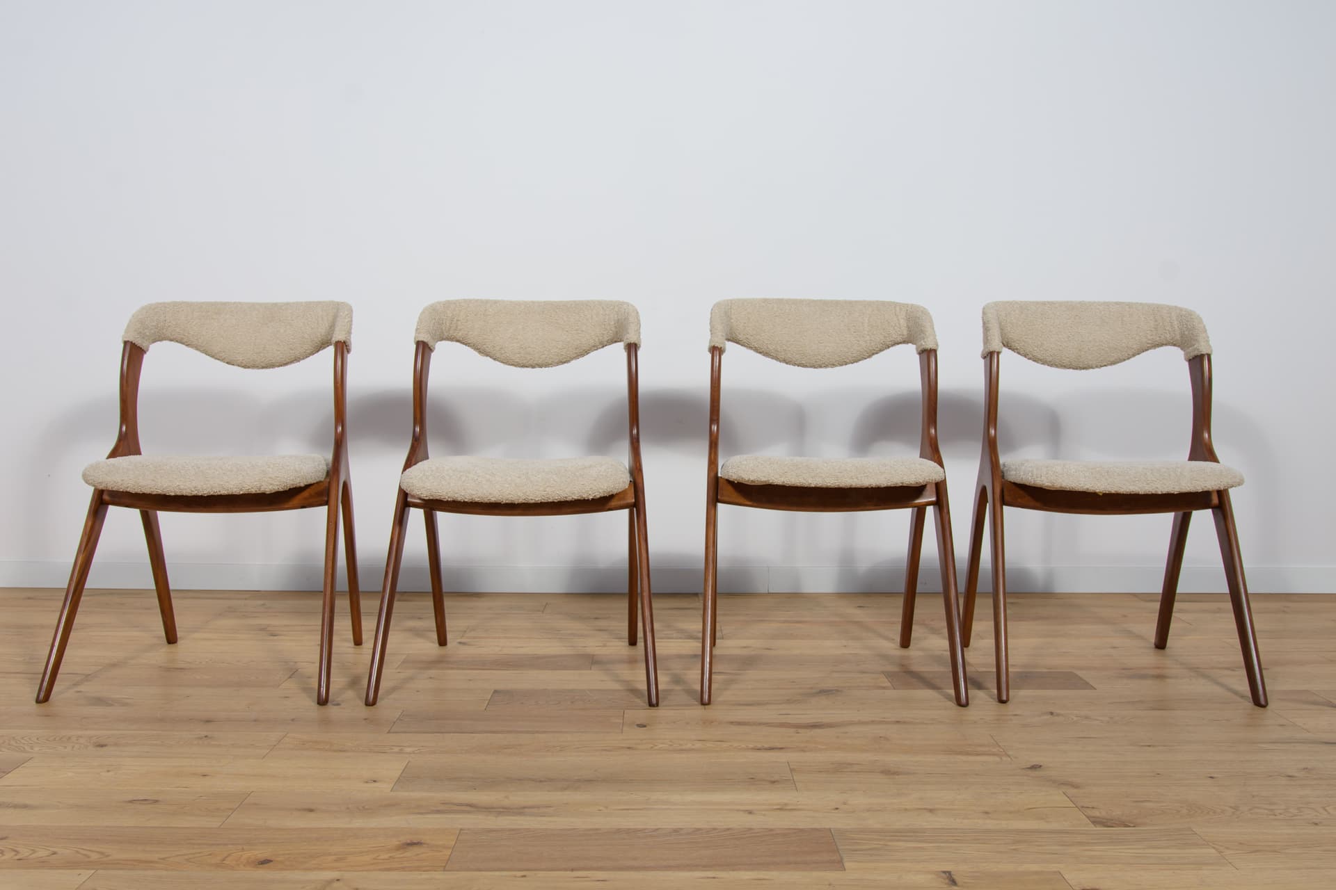 Komplet czterech krzeseł Model Sonja, proj. Johannes Andersen, Vamo Sonderborg, Dania, lata 60. - 82765