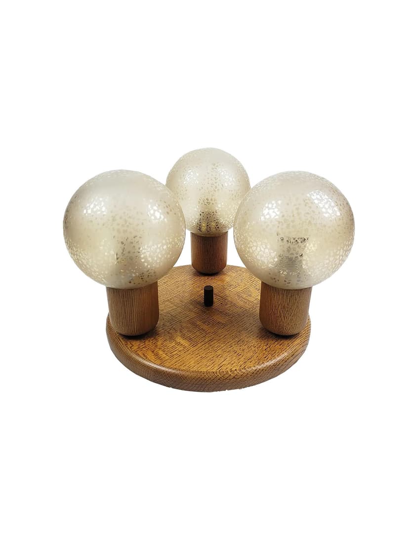 Orzechowa lampa sufitowa z kulistymi kloszami, Polska, lata 70.