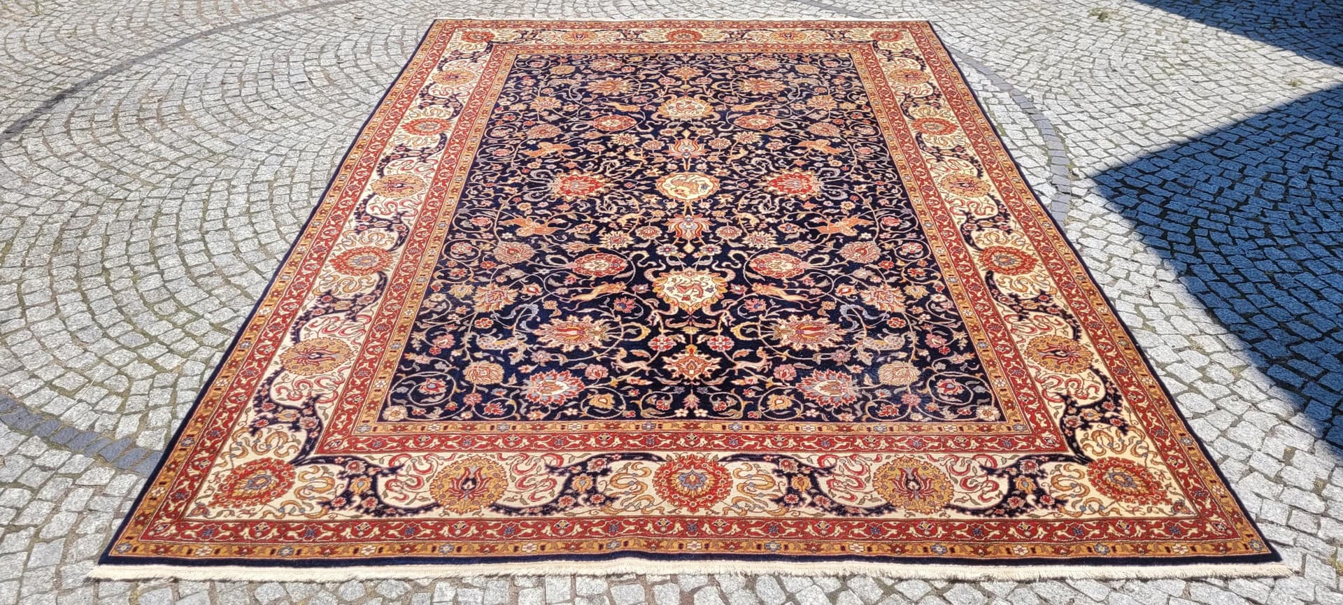 Dywan Isfahan, 250x355 cm, granatowy, wełna, Iran, lata 60. - 89244
