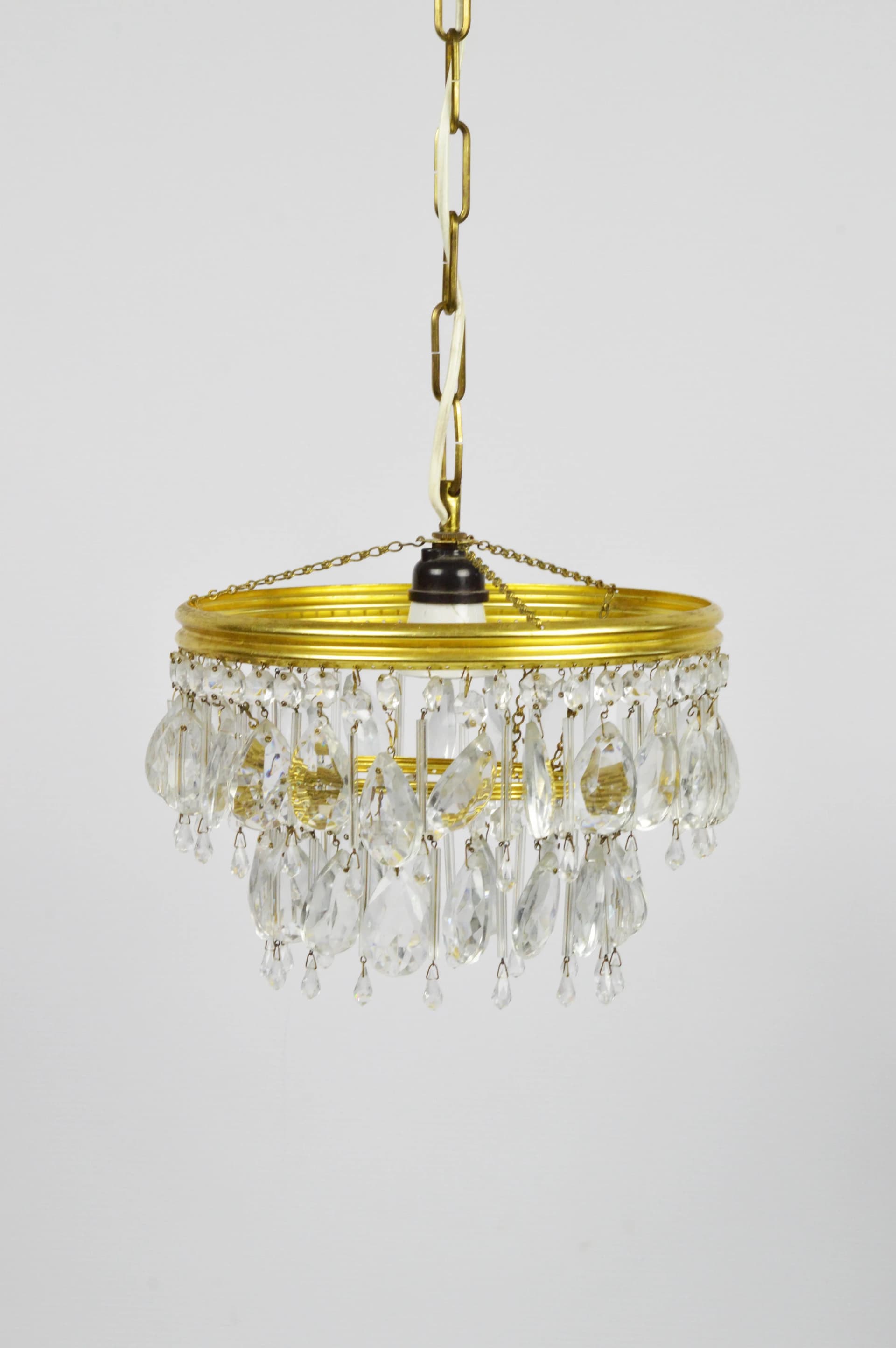 Żyrandol, złoty, metal, szkło, Polska, lata 70. - 86953