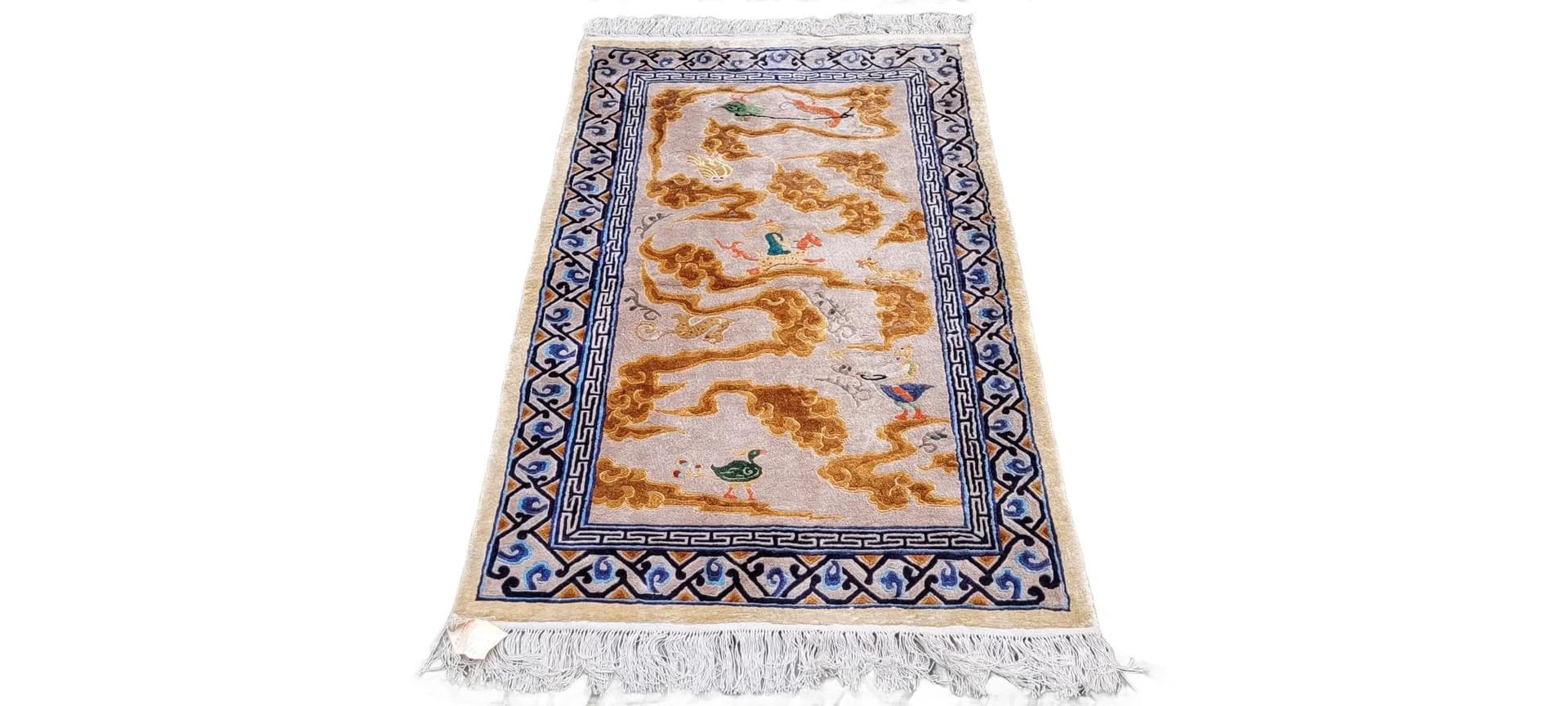 Dywan orientalny, jedwab beżowy, Chiny, początek XX w., 125x235cm