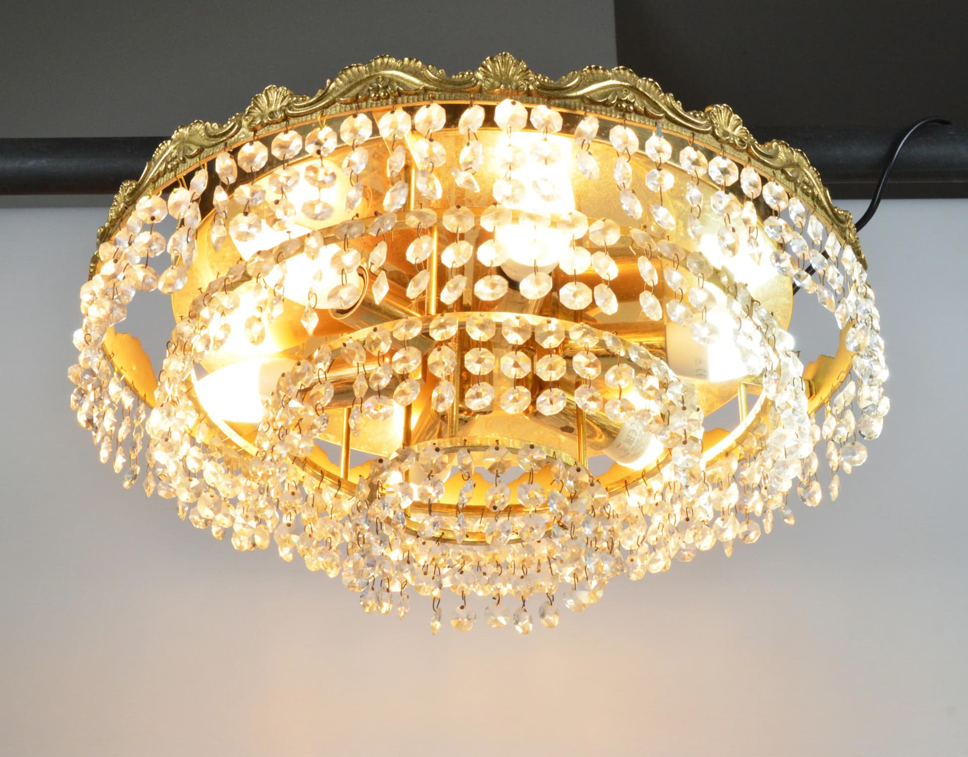 Żyrandol, złoty, mosiądz, szkło, Polska, lata 70. - 86839