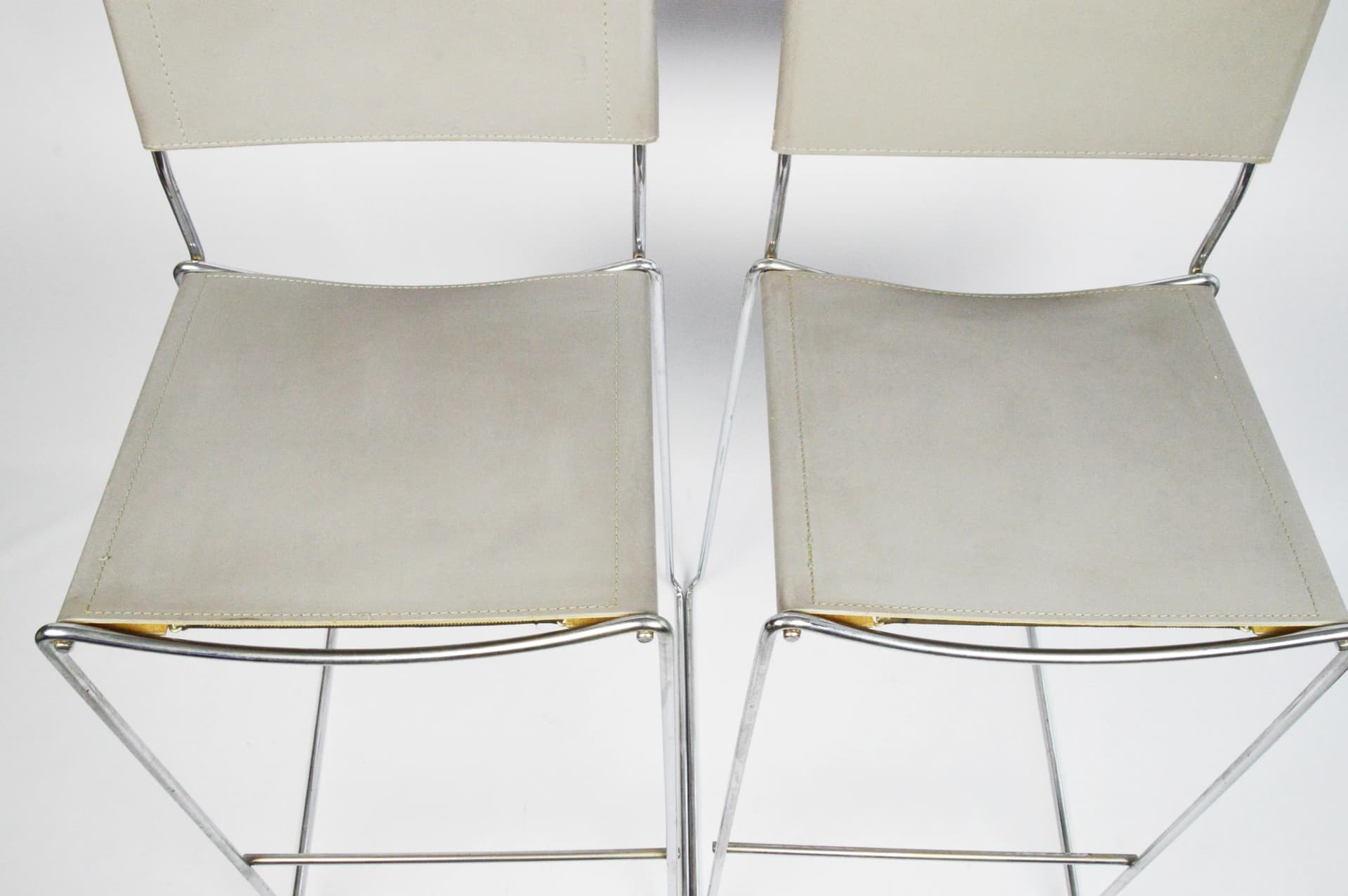 Pair of bar stools, grey leather, chrome steel, by G. Belotti, Alias, Italy, 1970s. - 86796