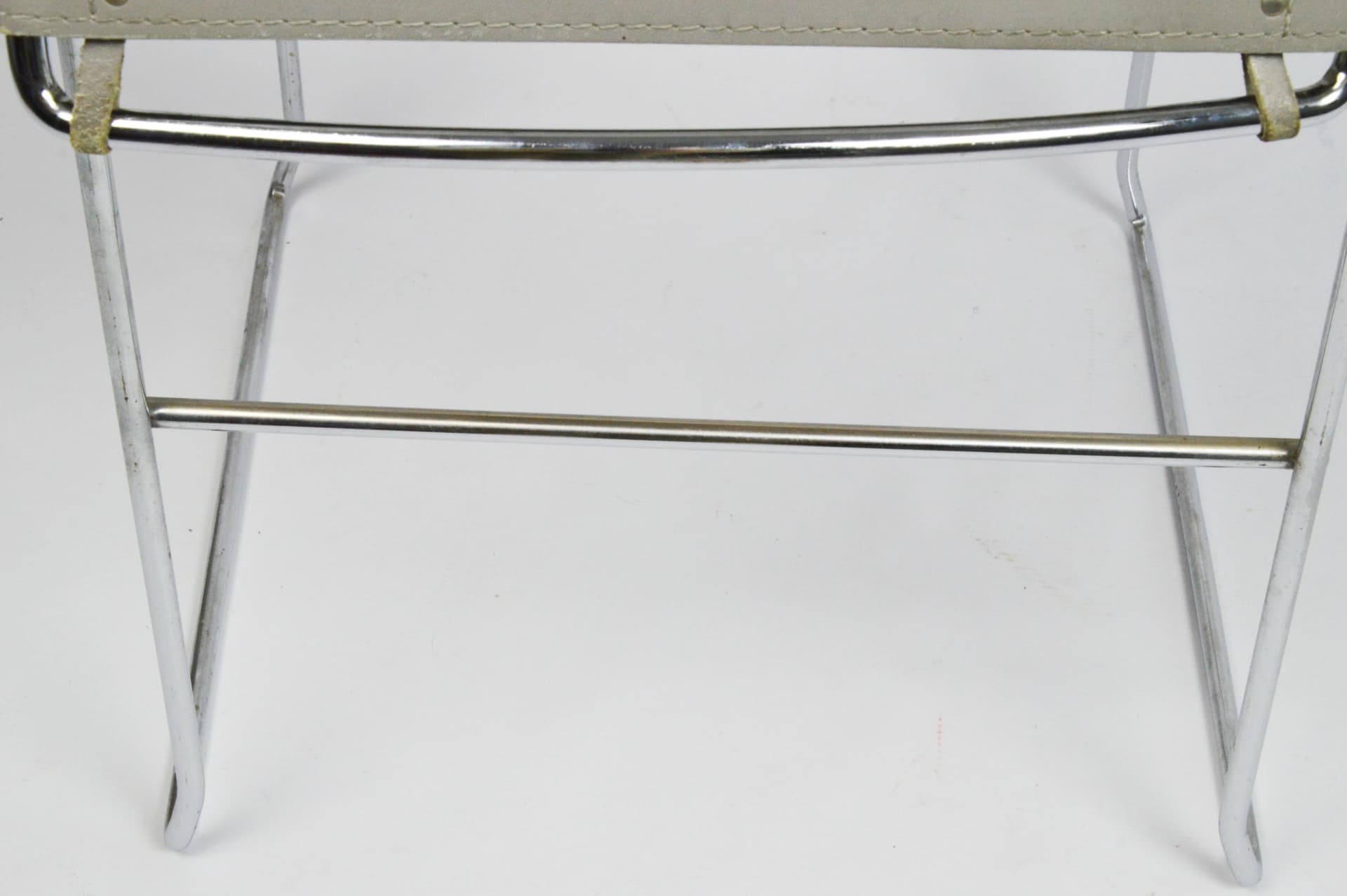 Pair of bar stools, grey leather, chrome steel, by G. Belotti, Alias, Italy, 1970s. - 86797