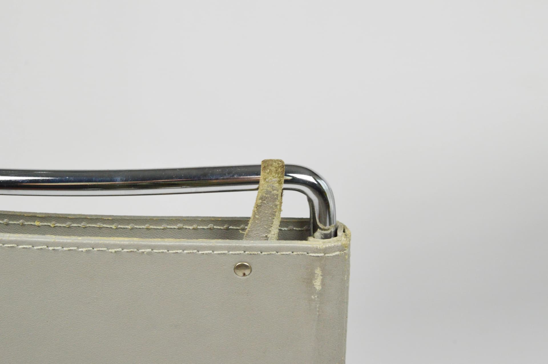 Pair of bar stools, grey leather, chrome steel, by G. Belotti, Alias, Italy, 1970s. - 86795