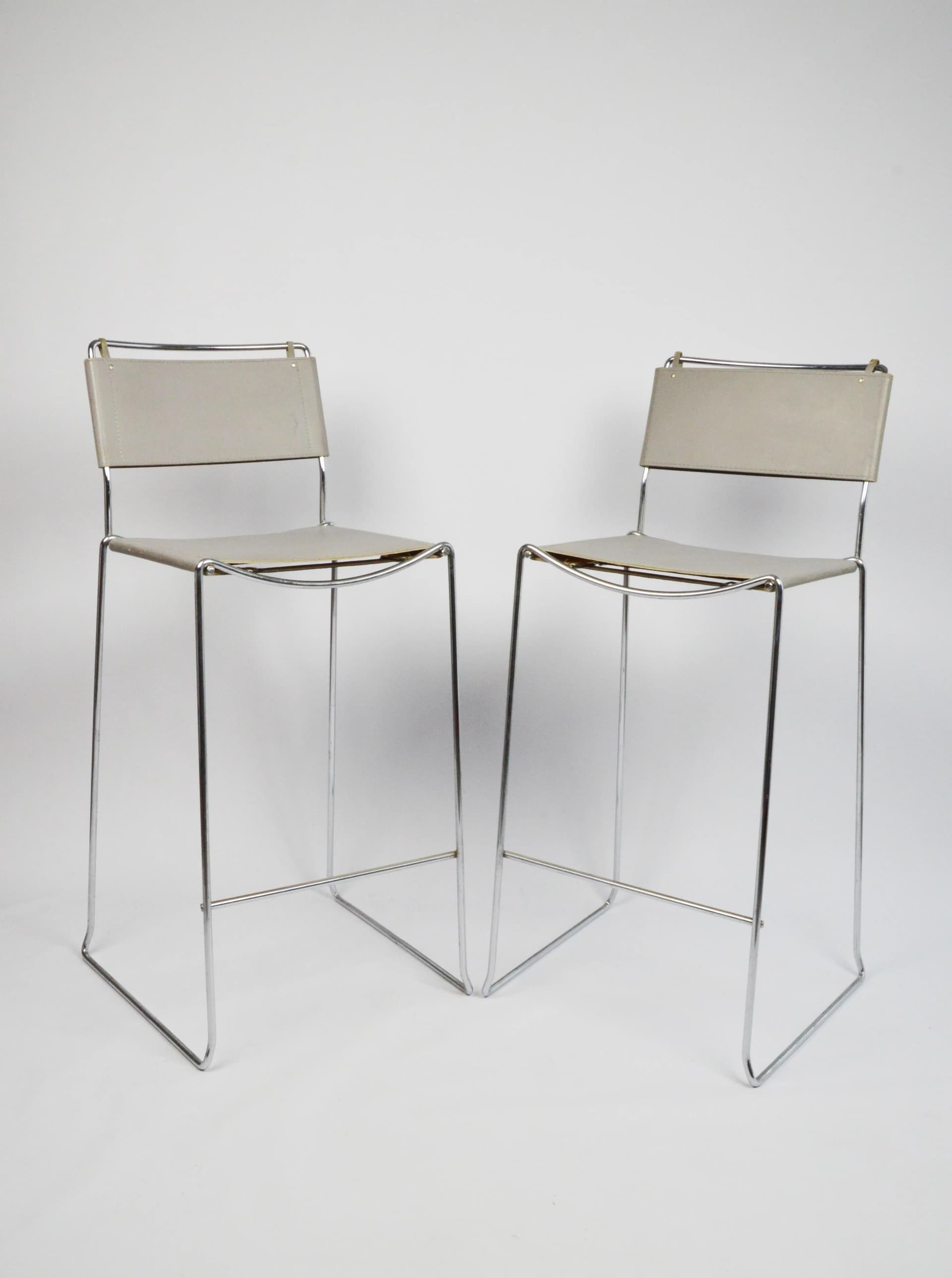 Pair of bar stools, grey leather, chrome steel, by G. Belotti, Alias, Italy, 1970s. - 86792