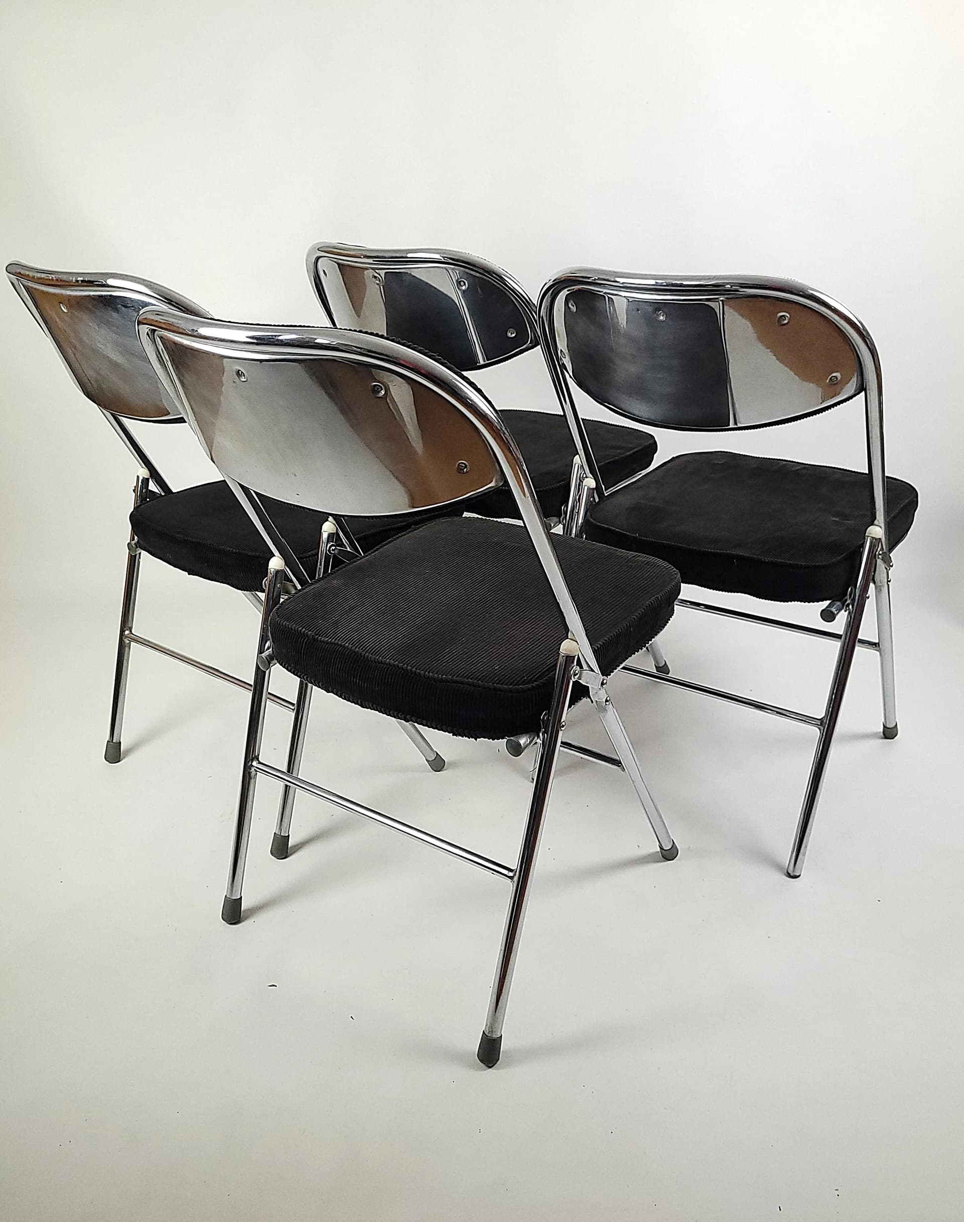 Komplet krzeseł składanych, sztruks czarny, stal chromowana, Polska, lata 70. - 86750