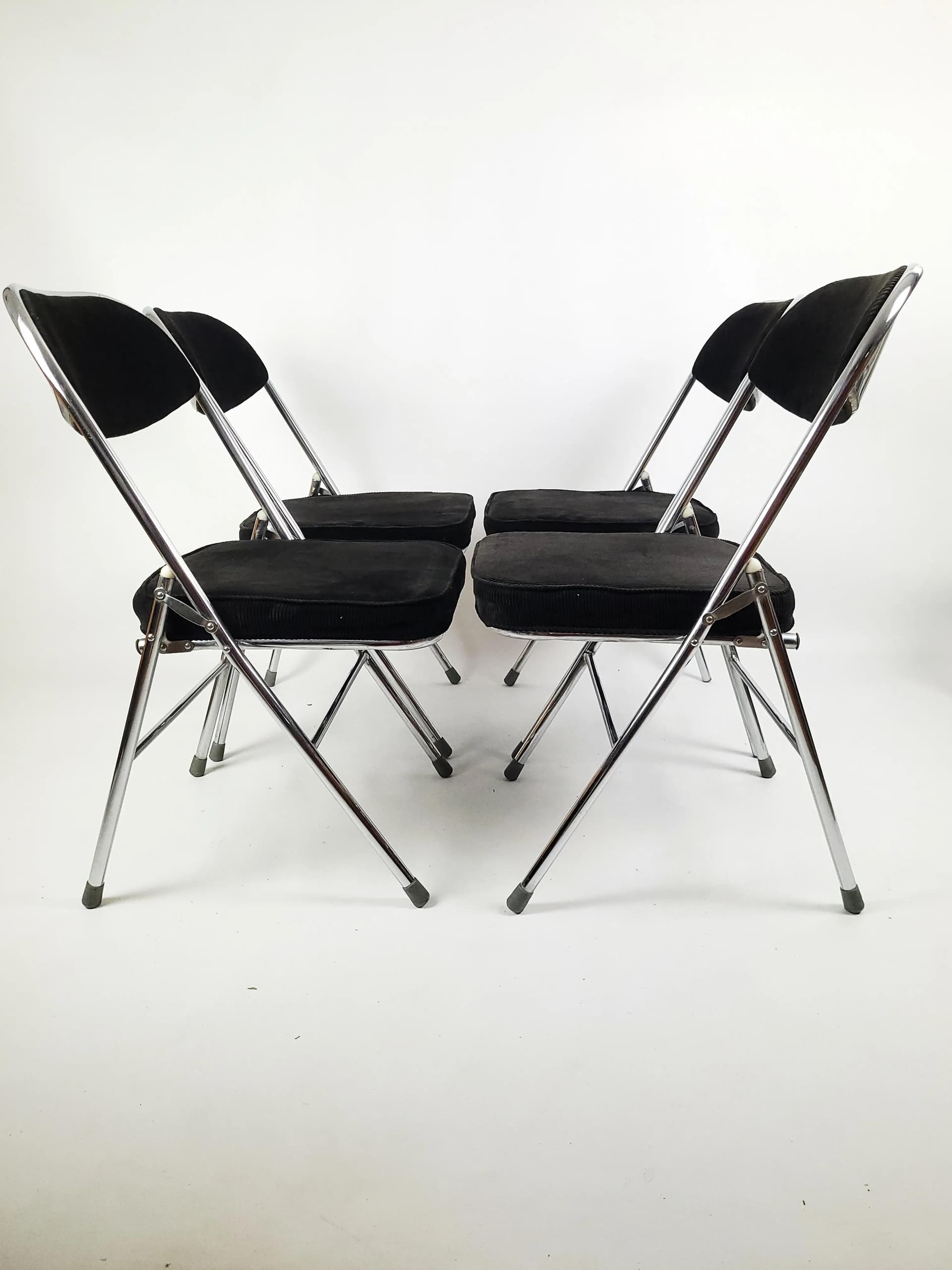Komplet krzeseł składanych, sztruks czarny, stal chromowana, Polska, lata 70. - 86751