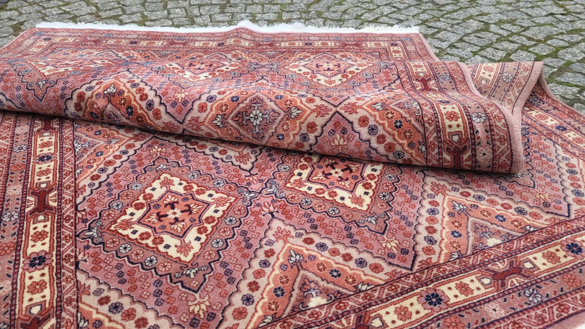 Dywan Ghom 190x123 cm, czerwony, wełna, Pakistan - 89022