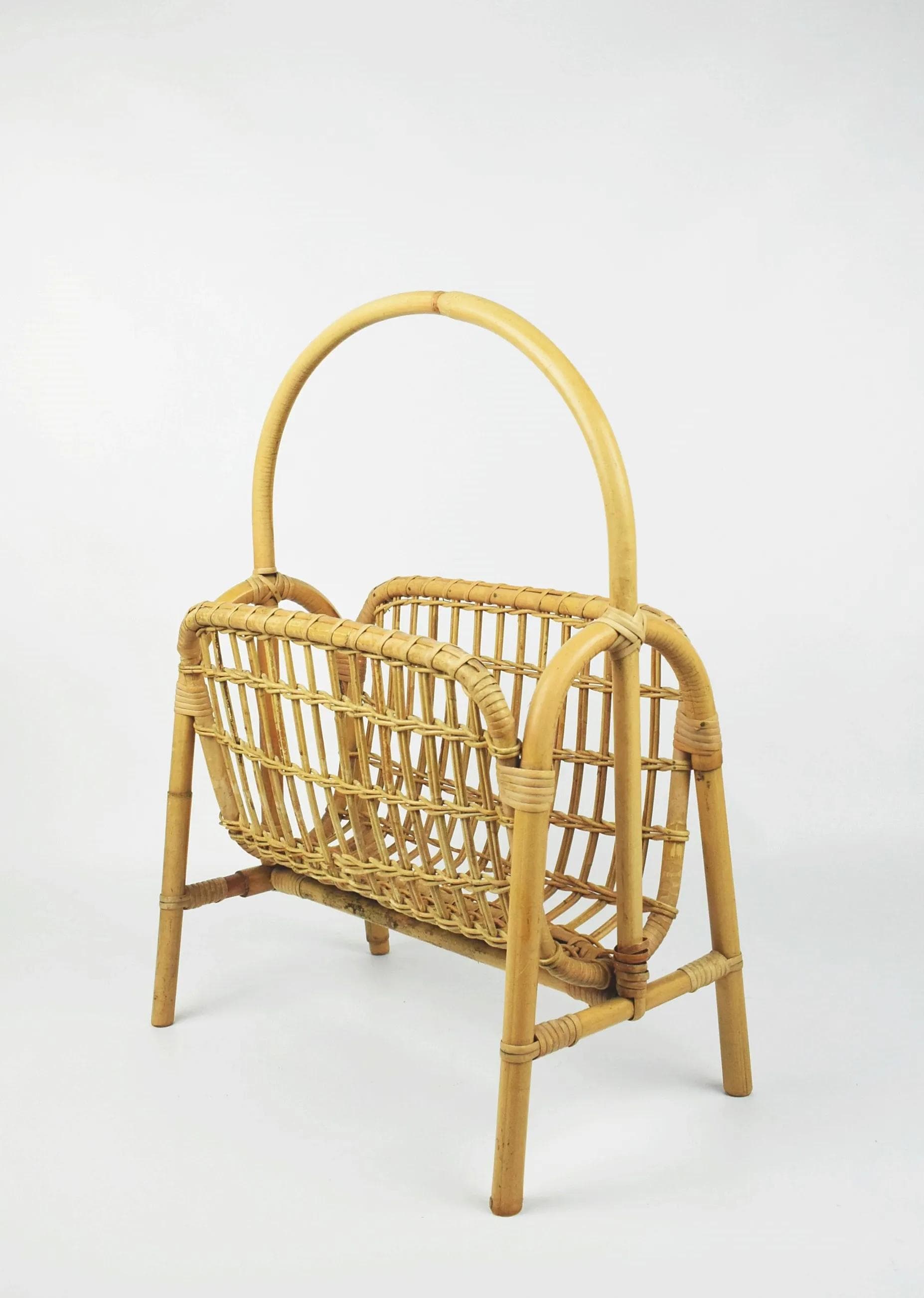 Gazetnik, żółty, bambus, Polska, lata 70. - 86601