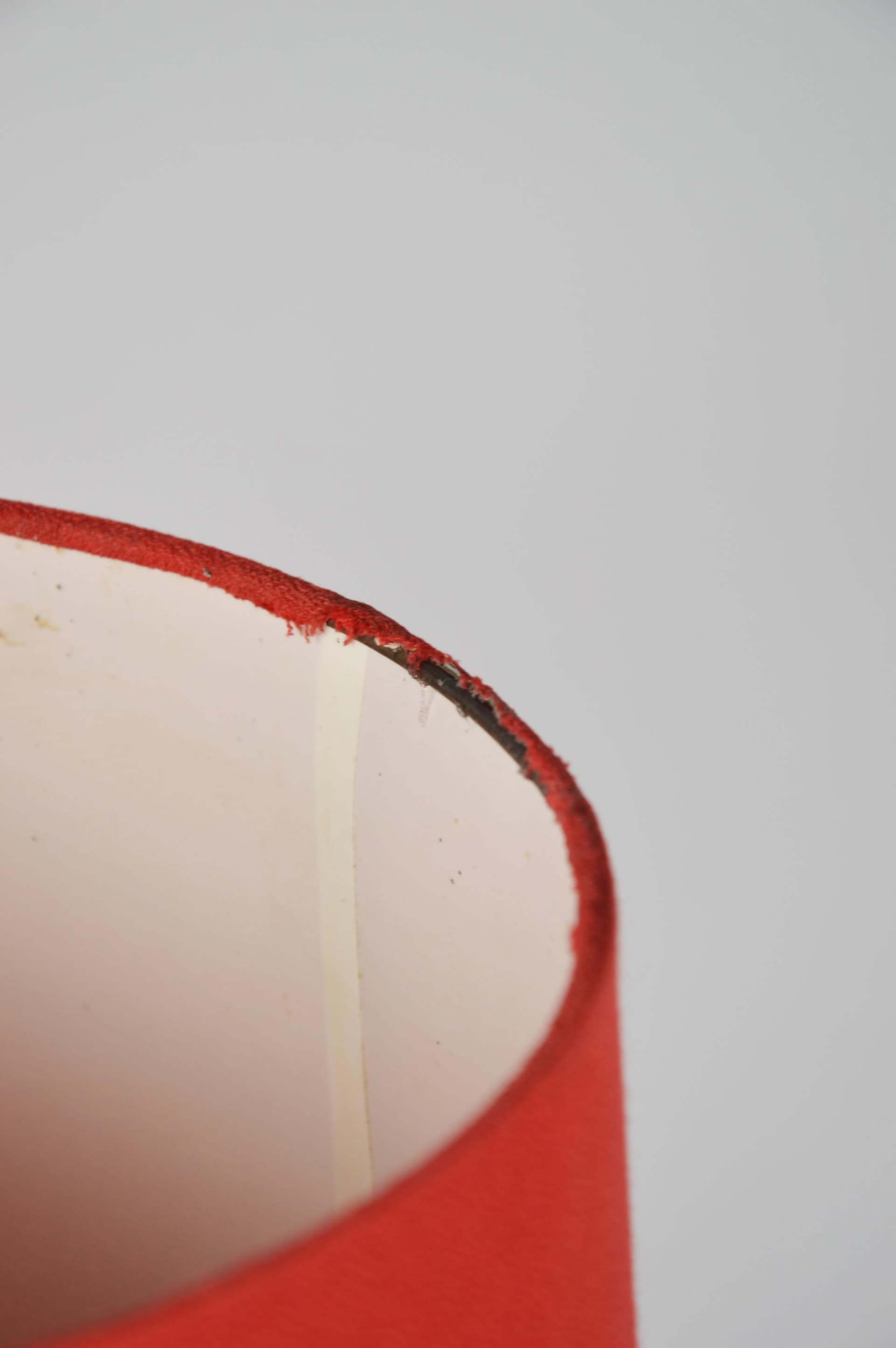 Lampa podłogowa, porcelana biała, plastik czerwony, Wallendorf, Niemcy, lata 70. - 86398