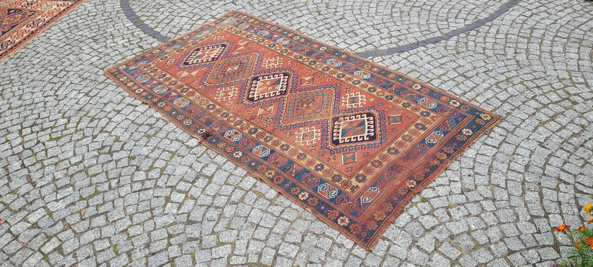 Dywan Kazak, 122x232 cm, czerwony, wełna, Azerbejdżan, XIX w. - 88753