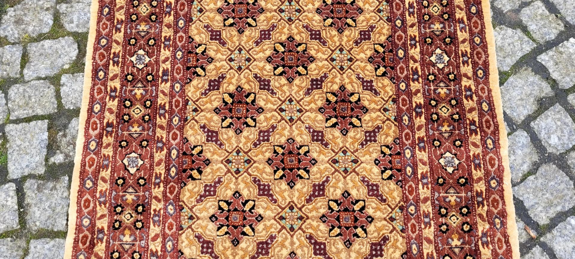 Dywan Ghom, 65x150 cm, złoty, jedwab, Iran - 88618