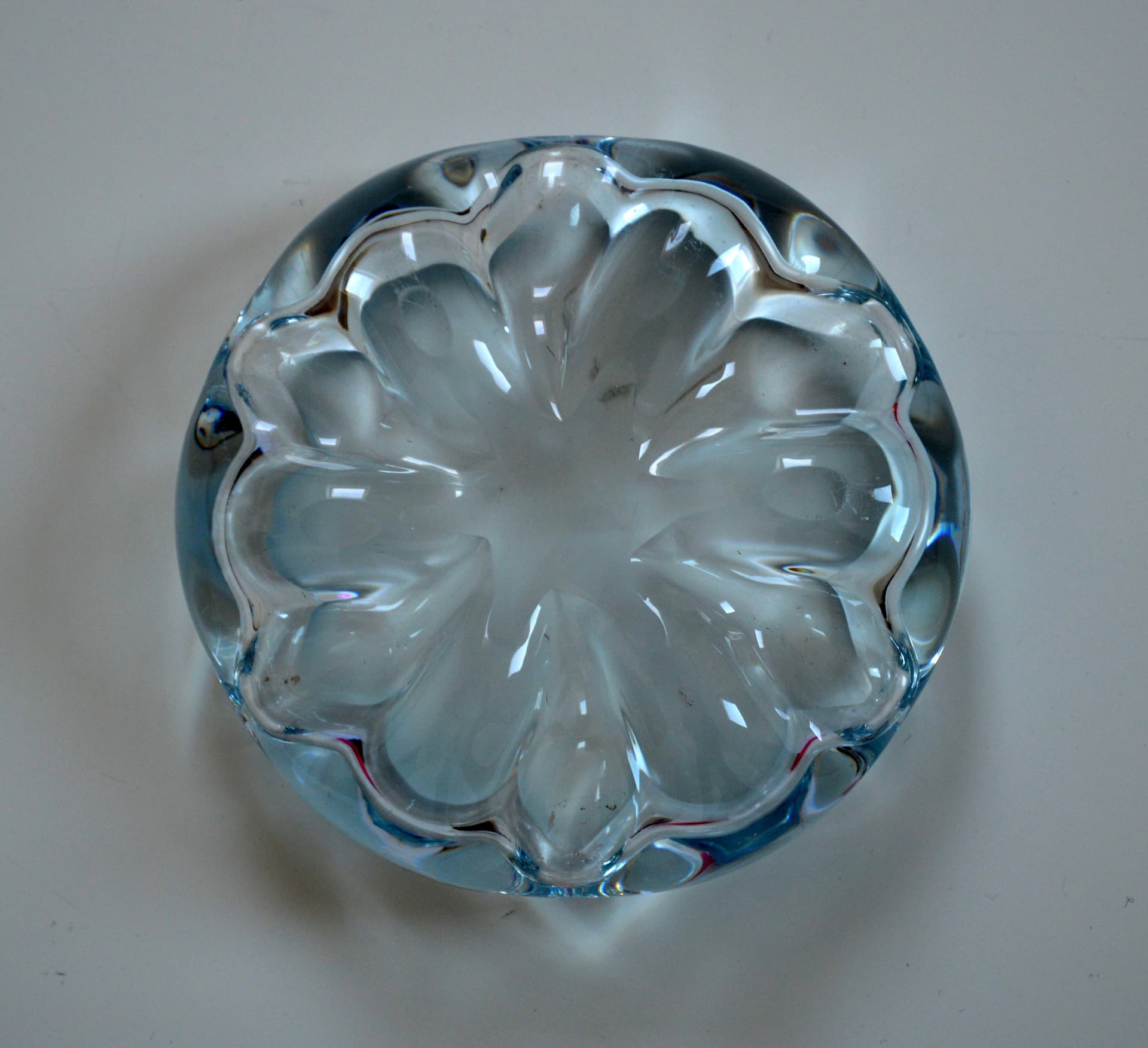 Popielnica Stella Polaris, szkło transparentne, proj. V. Lindstrand, Orrefors, Szwecja, lata 40. - 85856