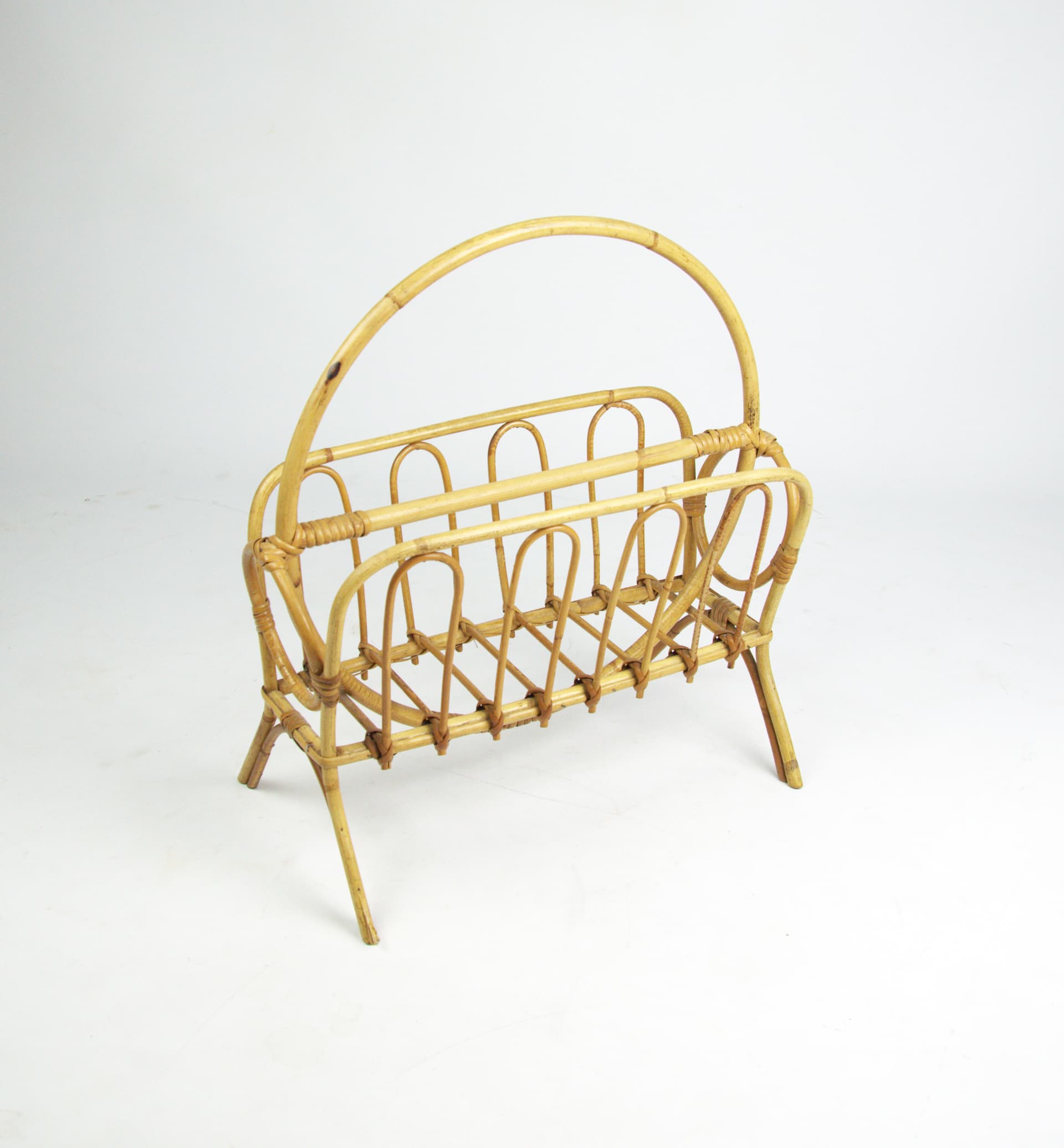 Gazetnik, żółty, bambus, Polska, lata 70. - 85805