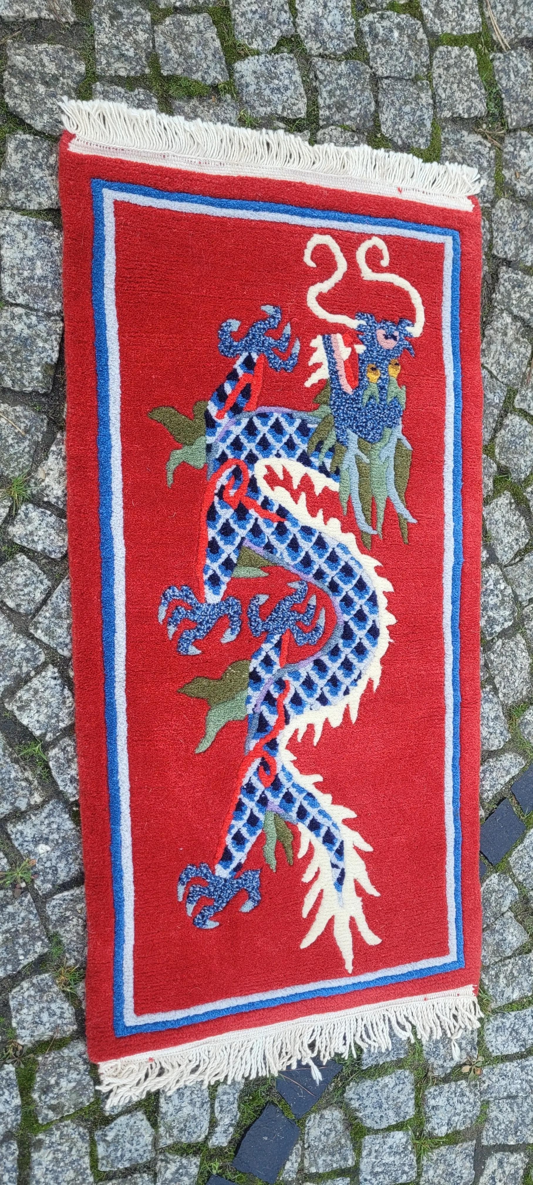 Dywan art déco, motyw smoka, multikolor, wełna, Chiny, początek XX w., 48x102 cm - 88417