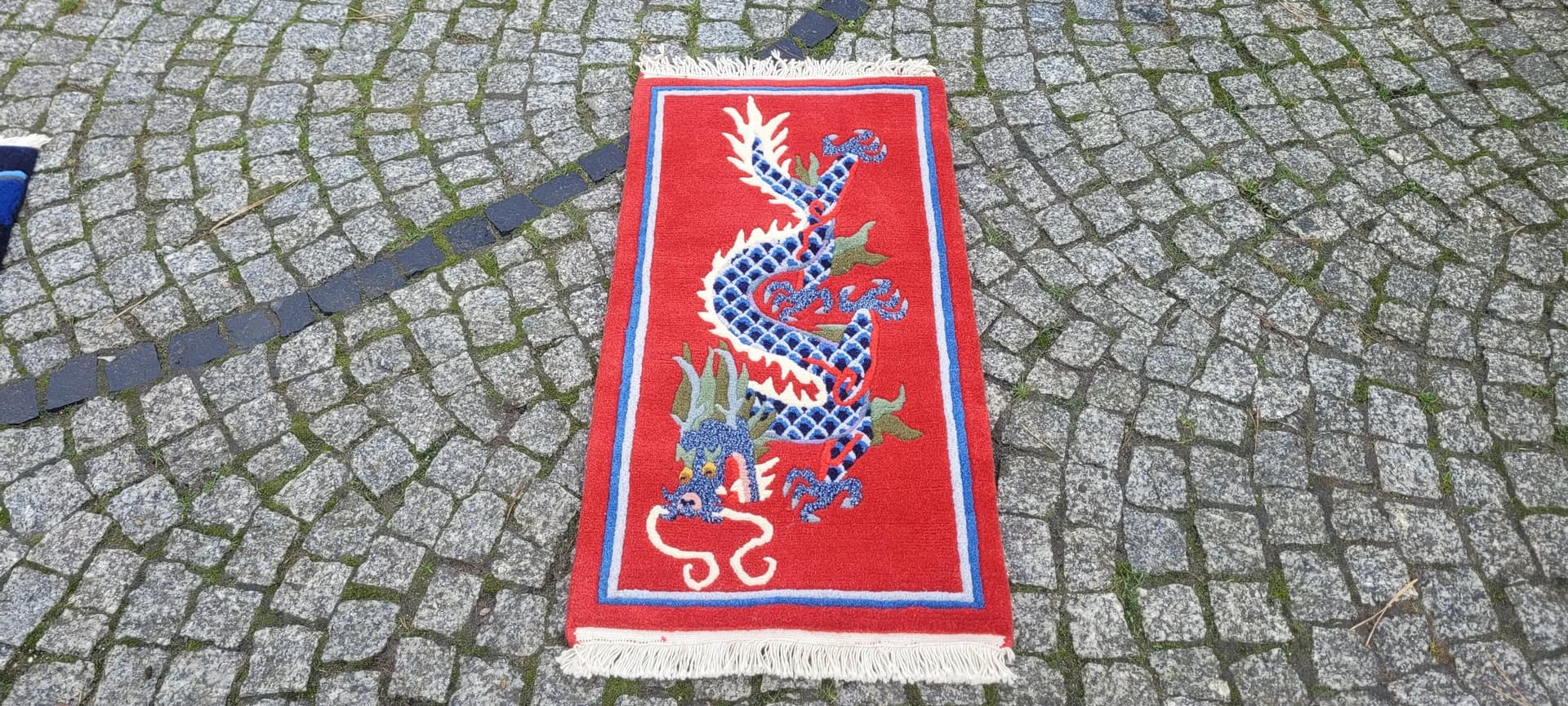 Dywan art déco, motyw smoka, multikolor, wełna, Chiny, początek XX w., 48x102 cm - 88421