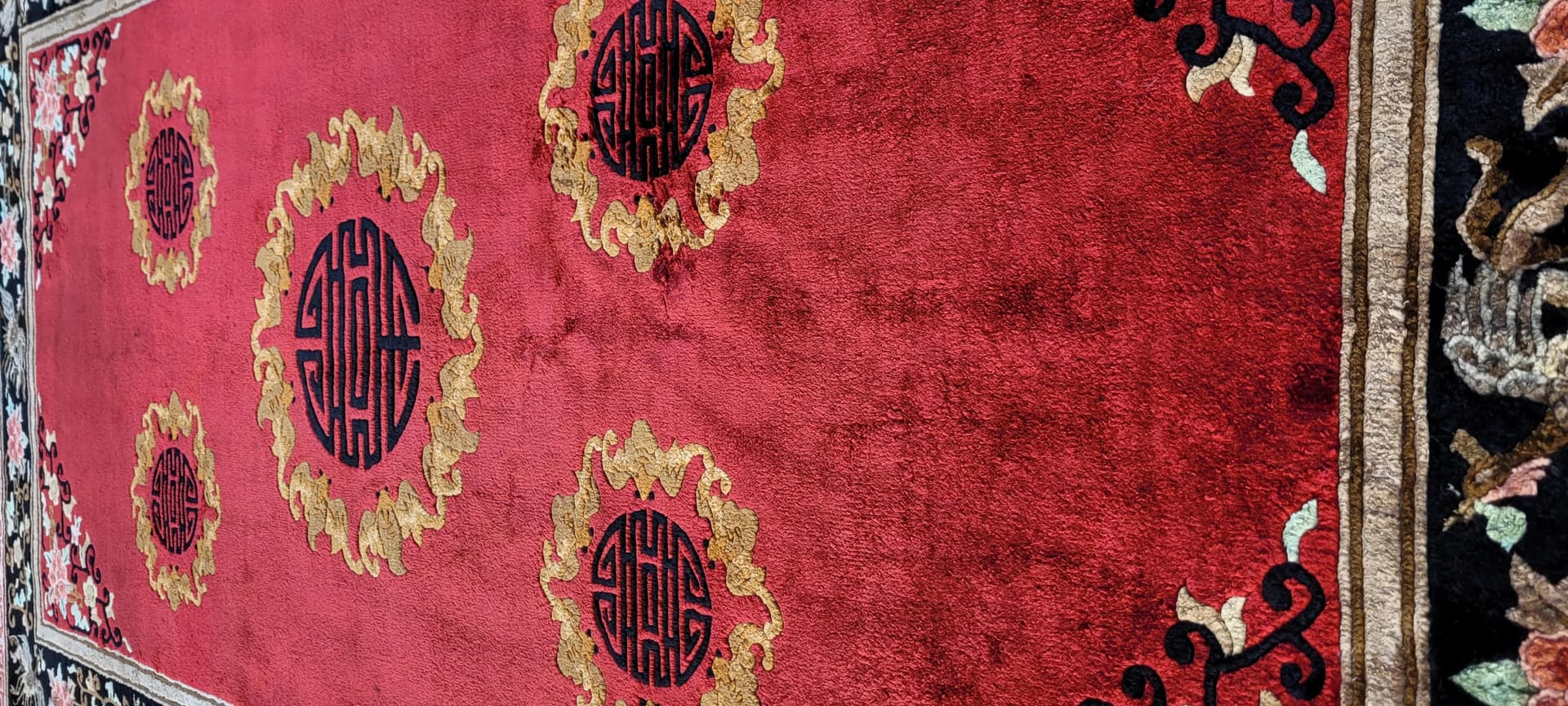 Oriental rug 230x124 cm, red silk, China, 1980s. - 88409