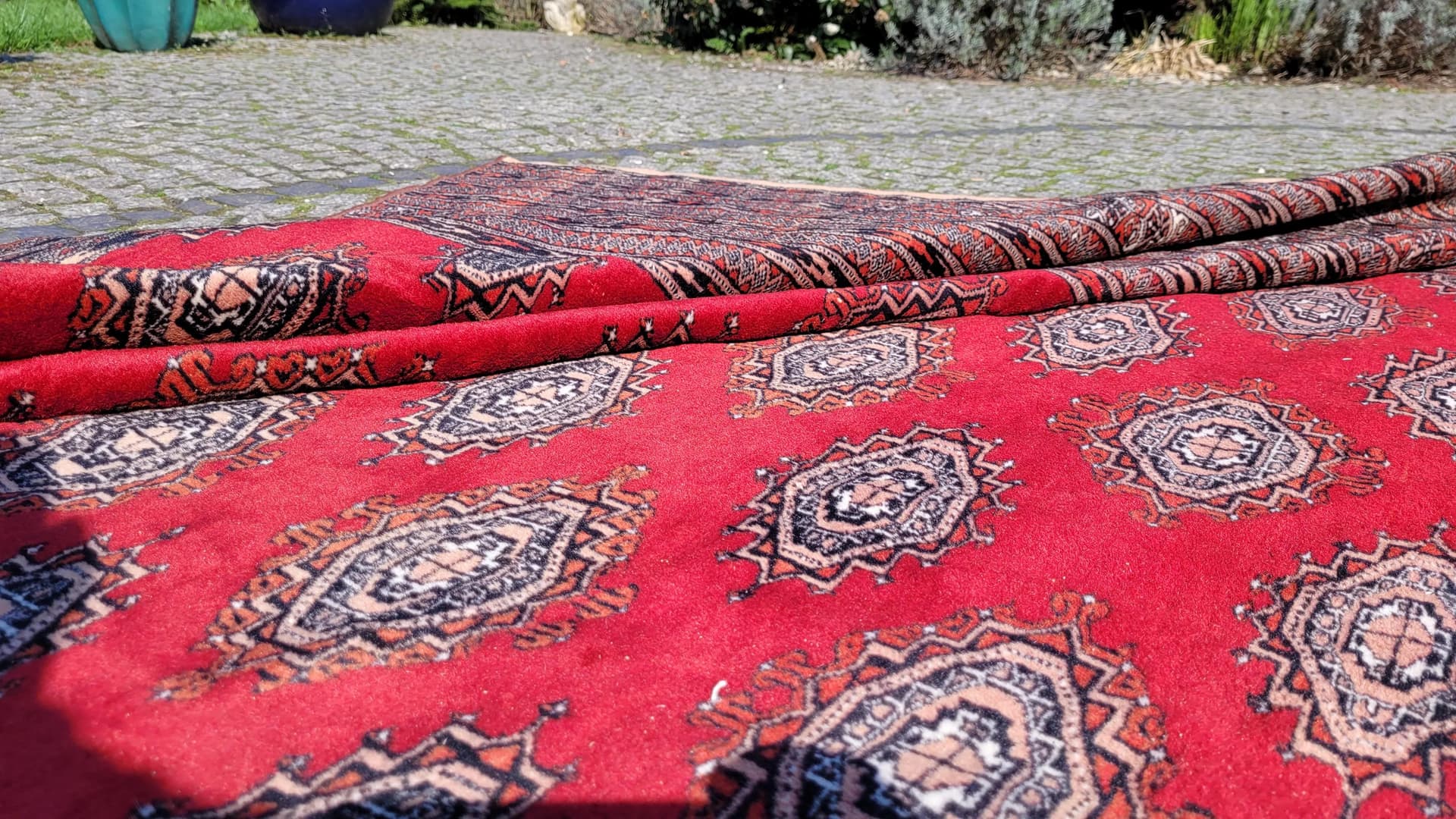 Dywan Buchara 313x323 cm, czerwony, czarny, wełna, Pakistan, lata 90. - 88401