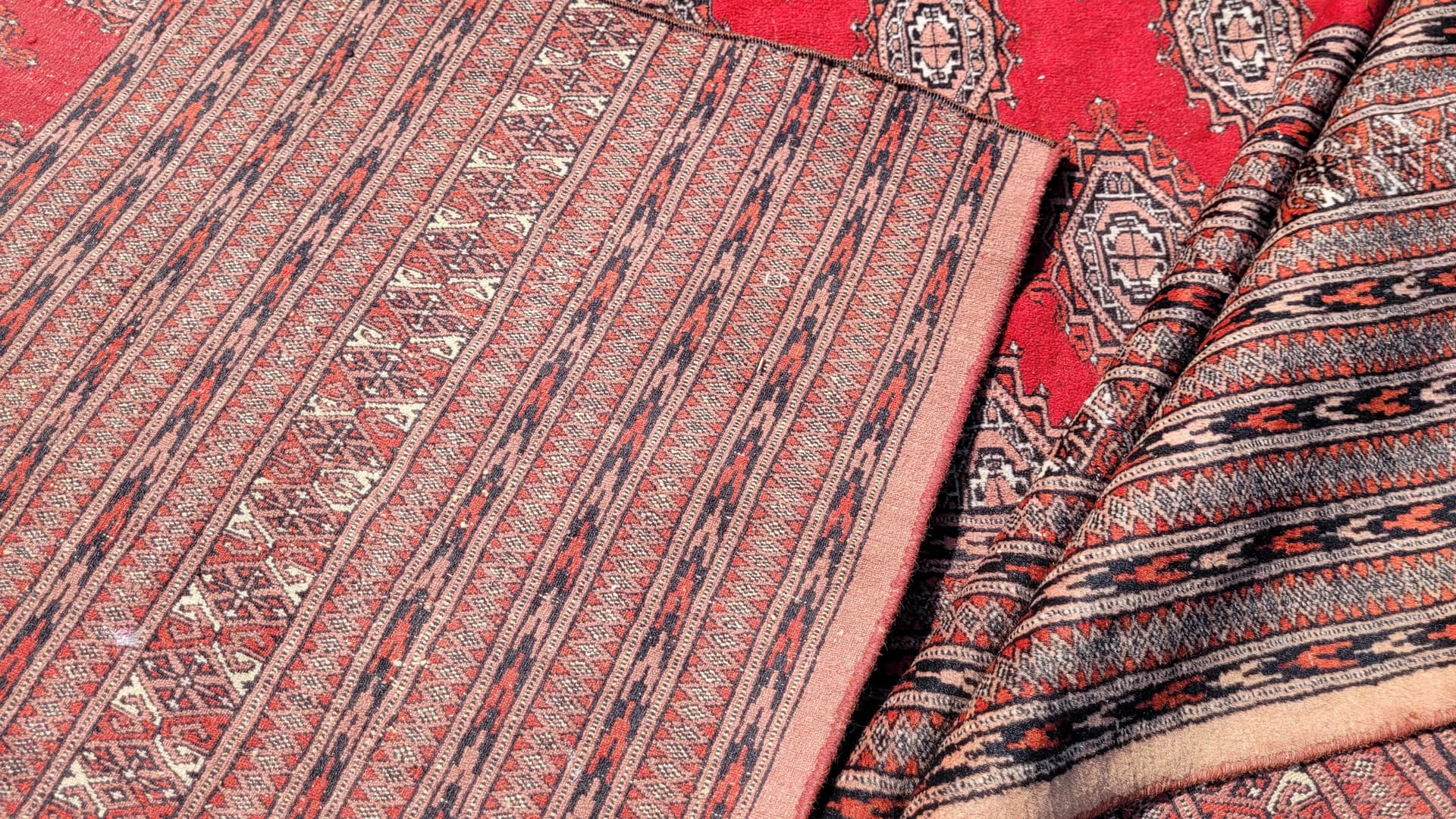 Dywan Buchara 313x323 cm, czerwony, czarny, wełna, Pakistan, lata 90. - 88394