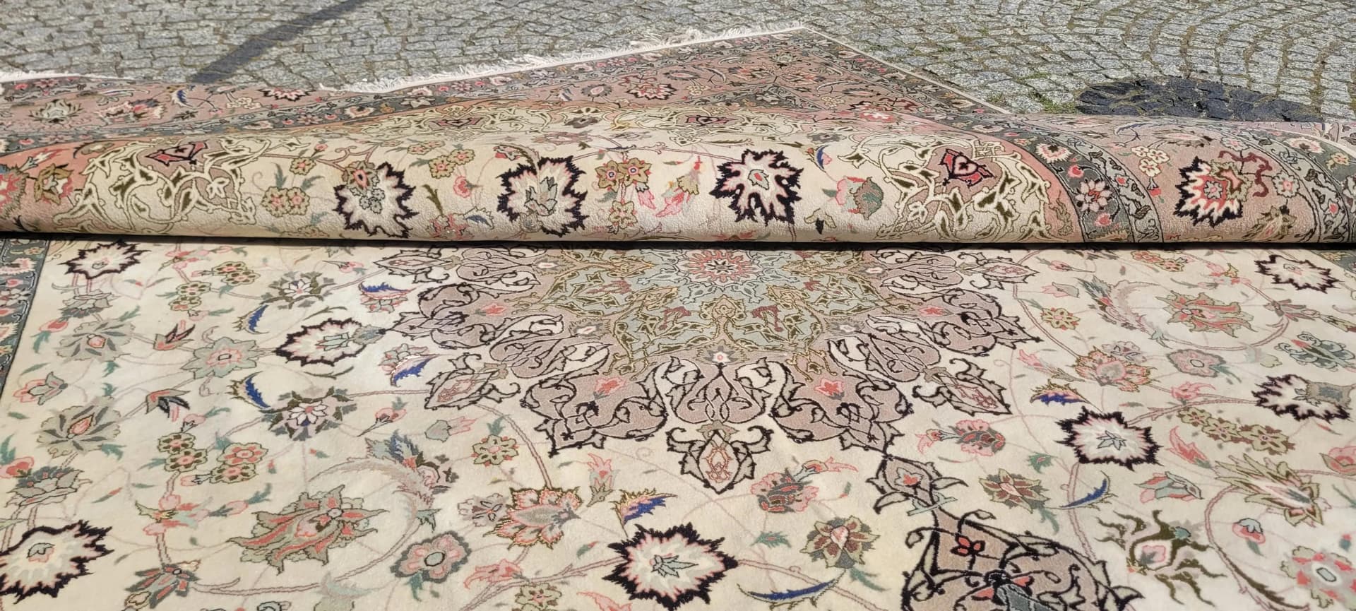 Dywan Tabriz Raj 250x370 cm, beżowy, wełna i jedwab, Iran, początek XX w. - 88357