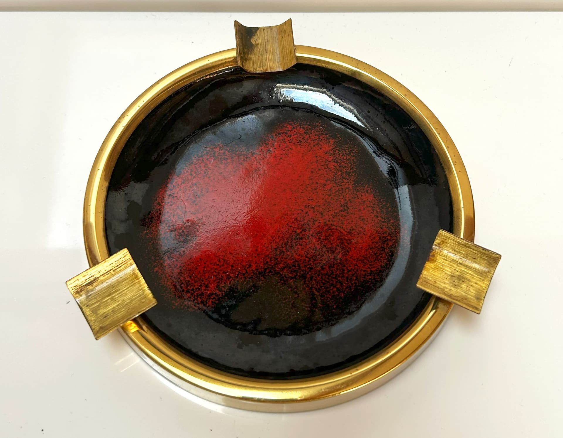 Popielniczka Space Age, mosiądz czarny, Niemcy, lata 70. - 6820