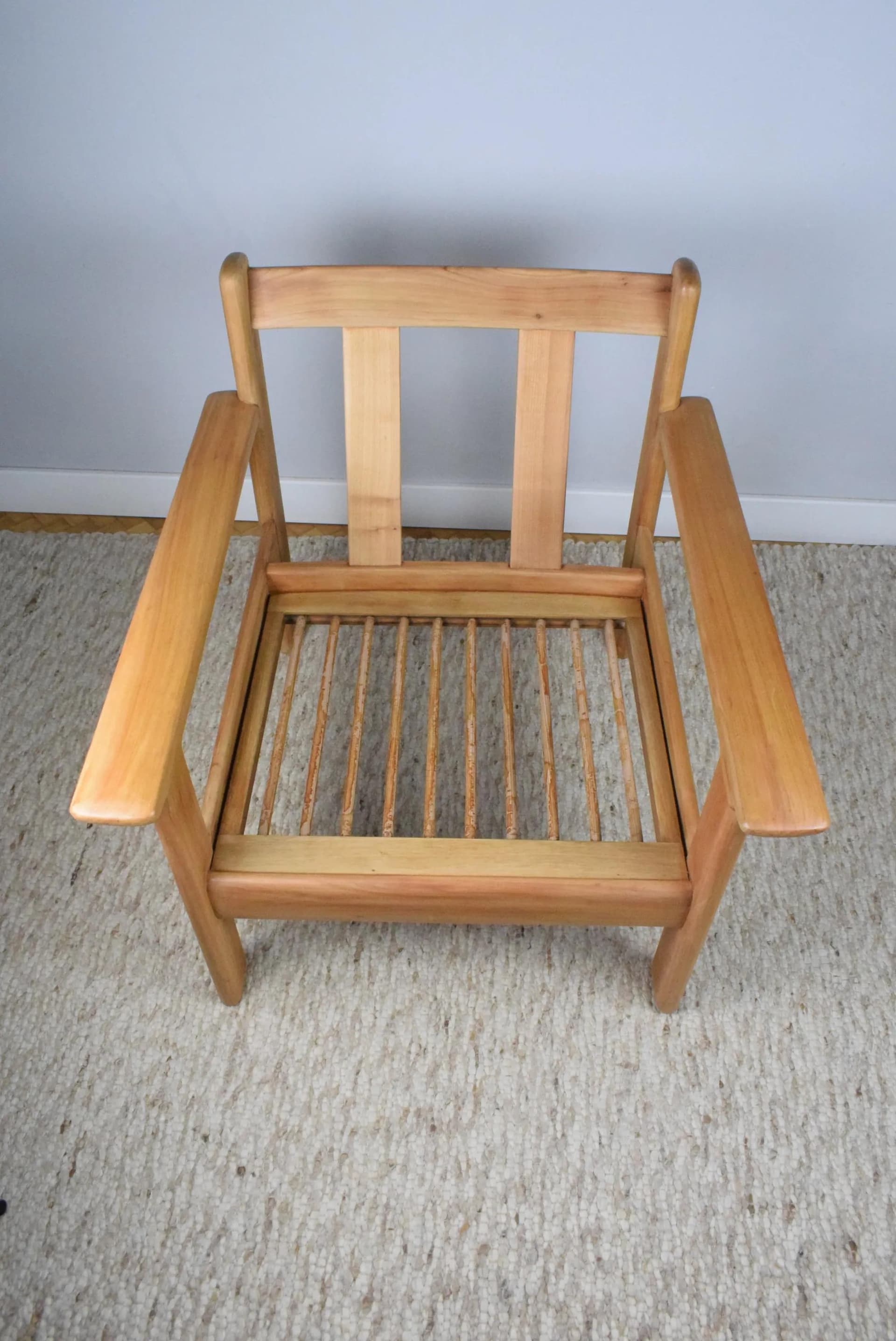 Fotel klubowy, wełna beżowa, drewno tekowe, proj. W. Knoll, Niemcy, lata 70. - 85516