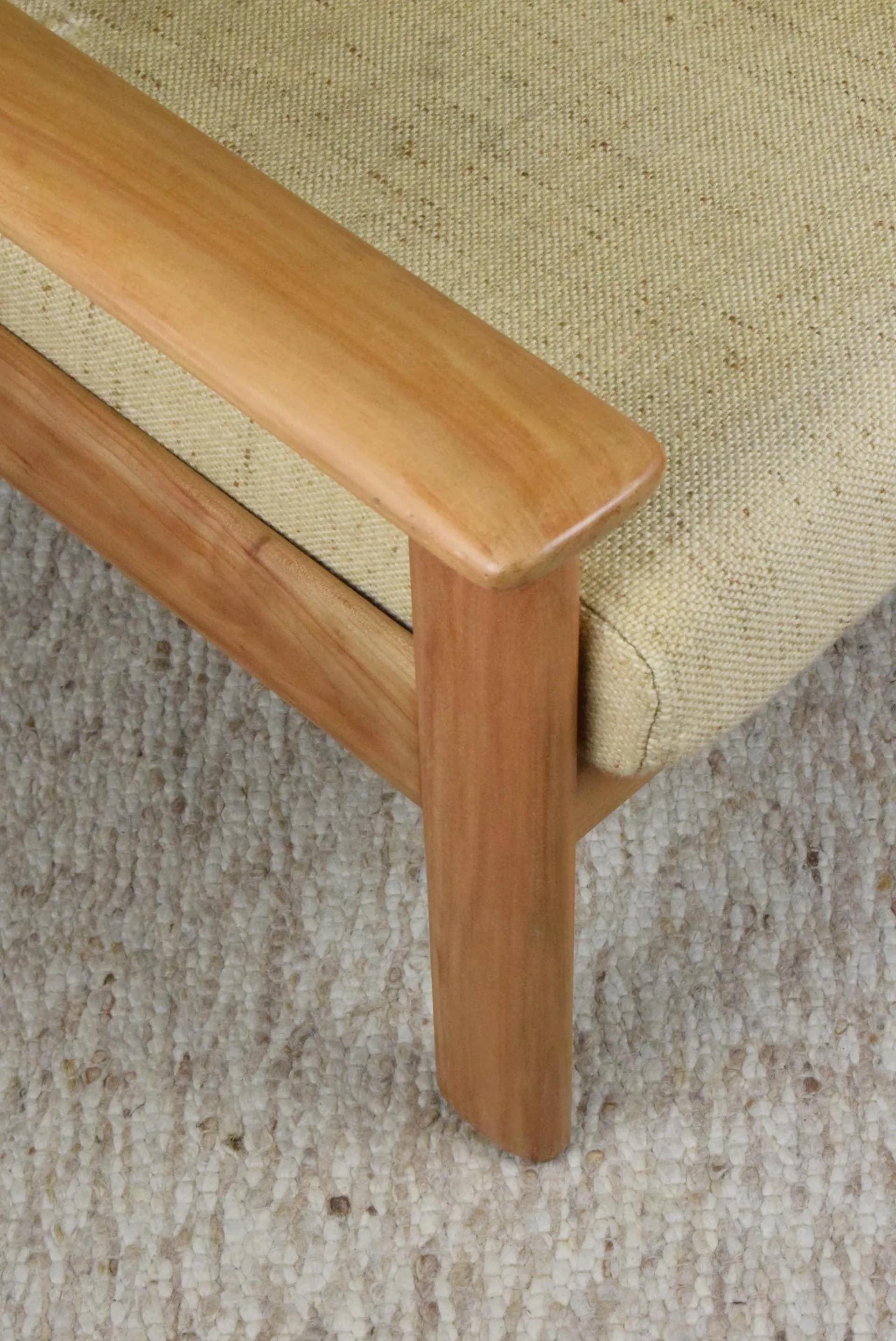 Fotel klubowy, wełna beżowa, drewno tekowe, proj. W. Knoll, Niemcy, lata 70. - 85513