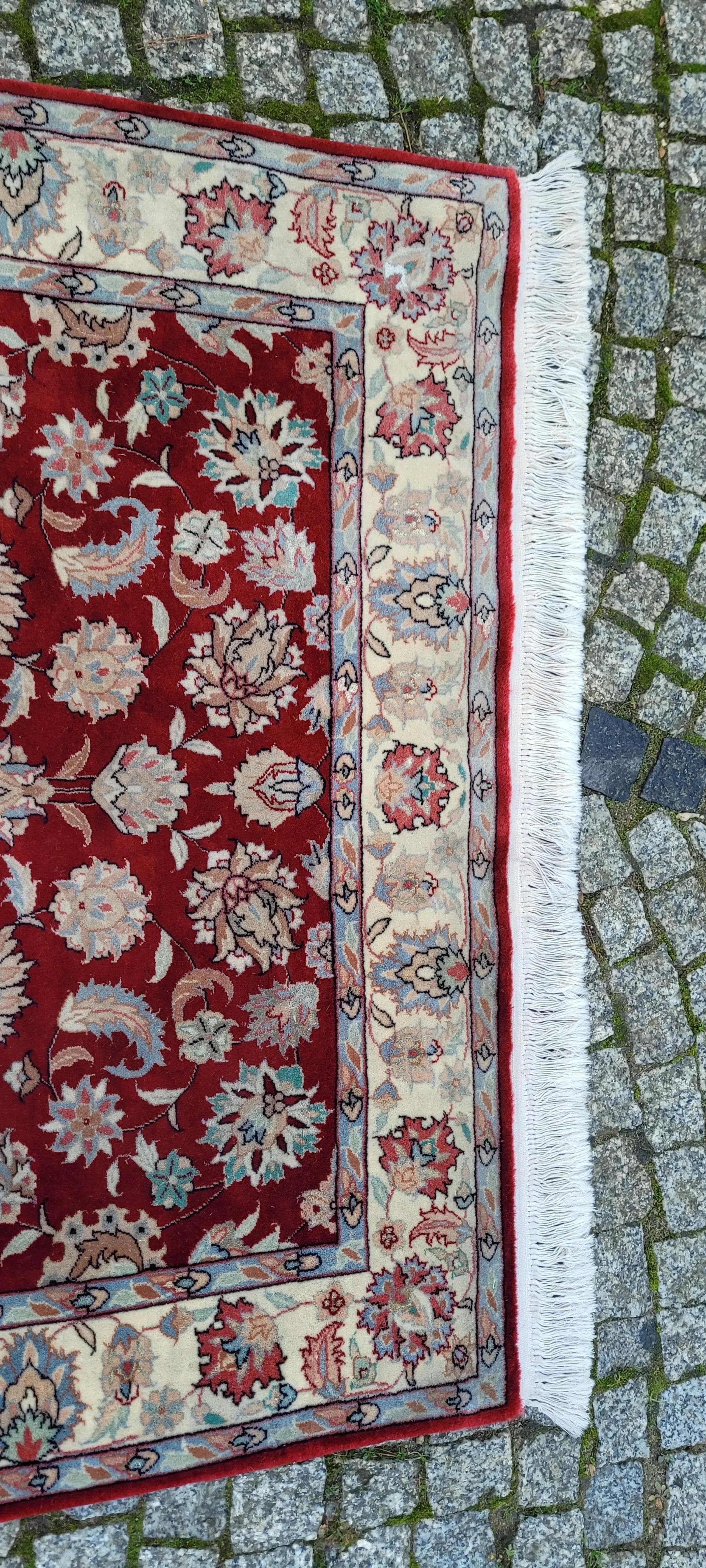 Dywan Isfahan 210x125 cm, czerwony, wełna Kork i jedwab, Indie - 88262