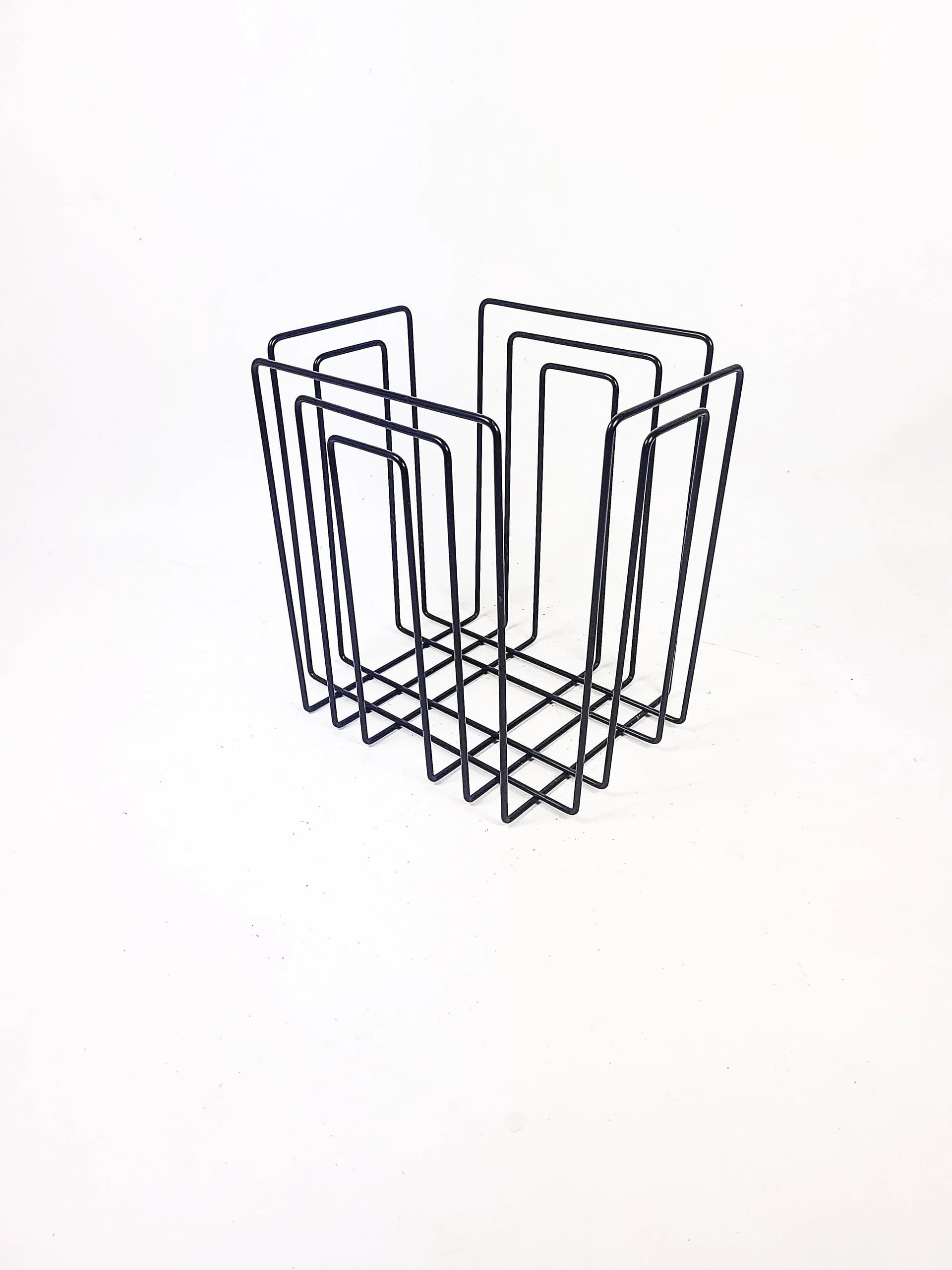 Gazetnik TMP, metal czarny, proj. W. Glaeser, Szwajcaria, lata 80. - 85440