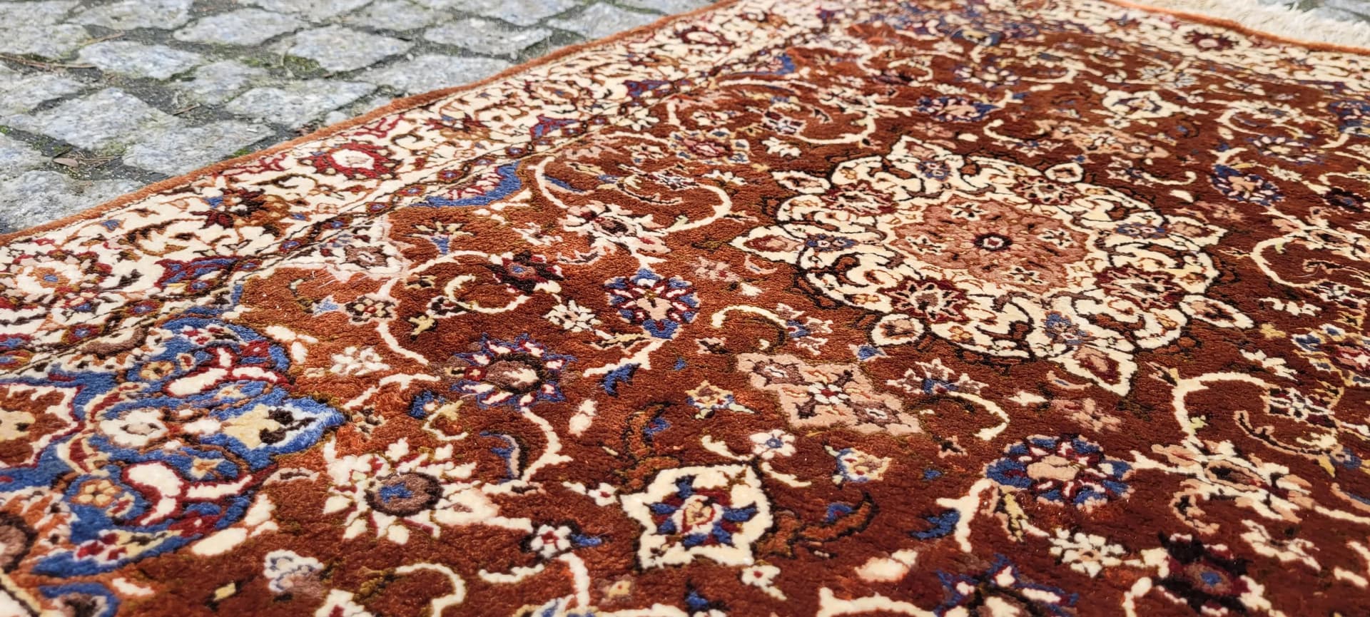 Dywan Ghom, 64x120 cm, jedwab brązowy, Iran - 88151