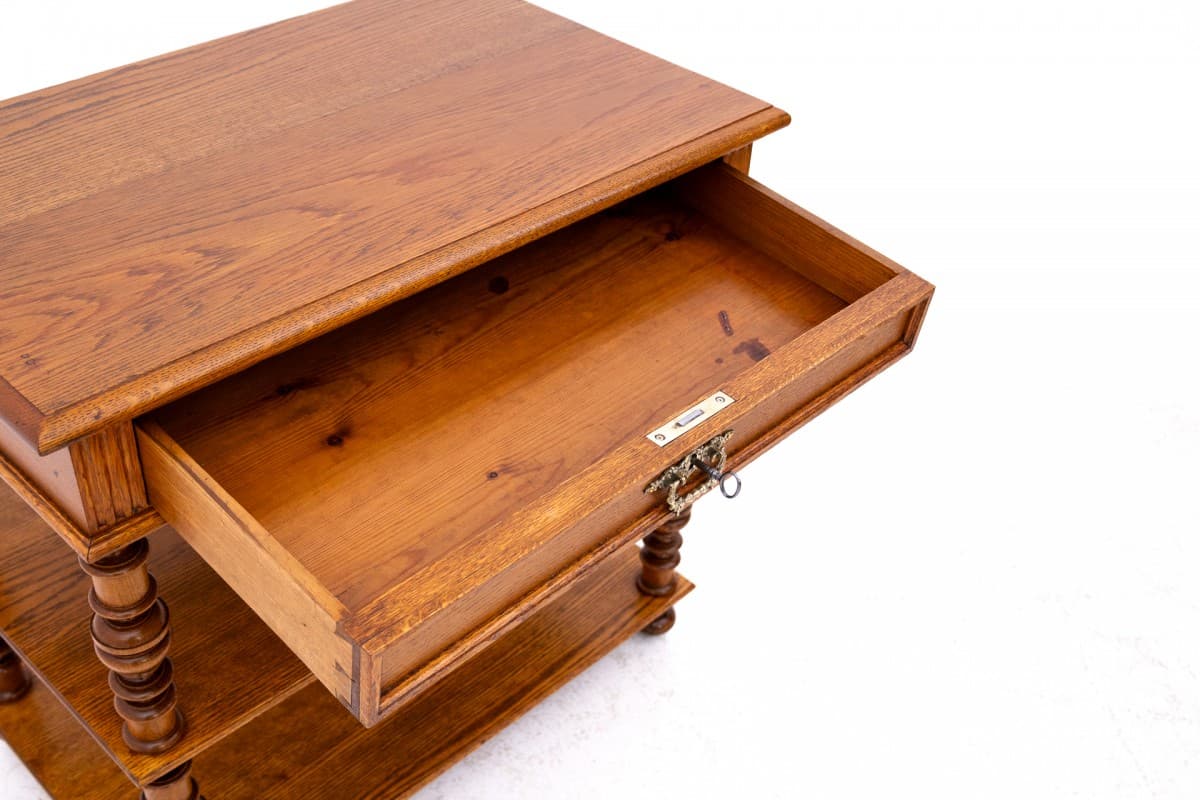 Brązowy stolik pomocniczy, styl skandynawski, Szwecja, początek XX wieku - 57662