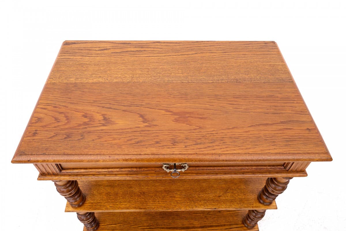 Brązowy stolik pomocniczy, styl skandynawski, Szwecja, początek XX wieku - 57663