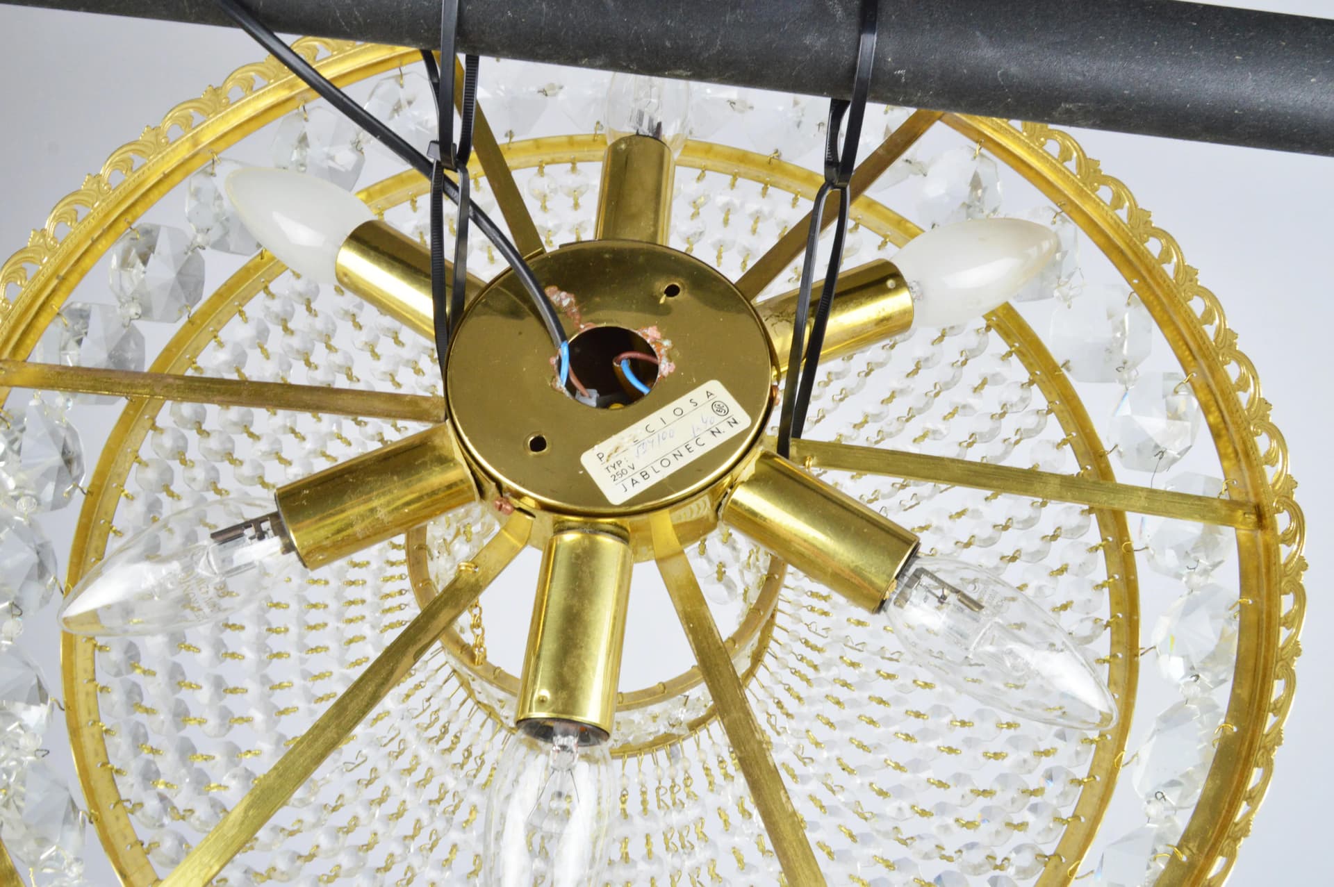 Żyrandol Preciosa Jablonec, złoty, metal, kryształ, Czechosłowacja, lata 70. - 85239