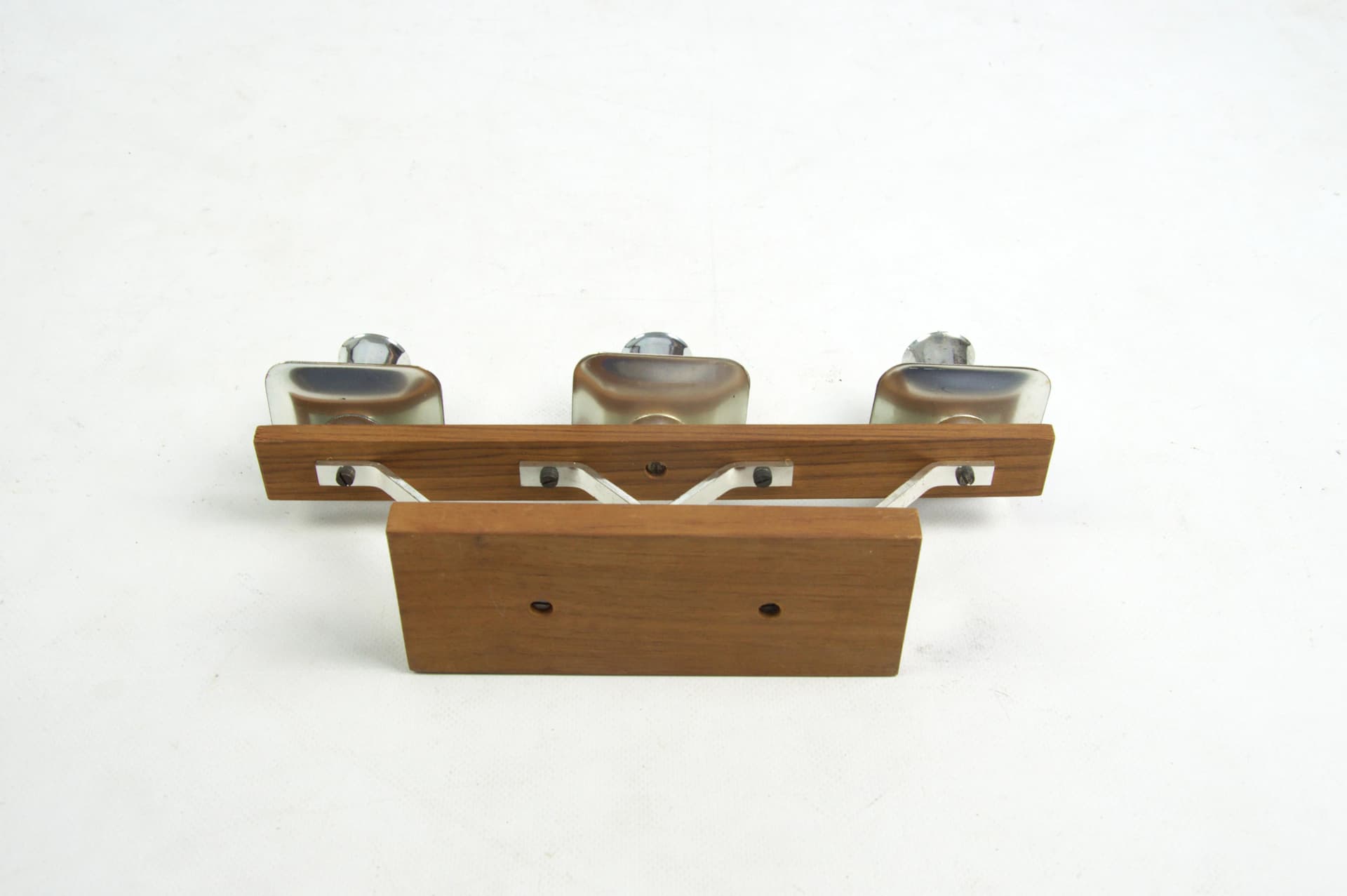 Świecznik, brązowy, drewno, metal, Polska, lata 70. - 85217