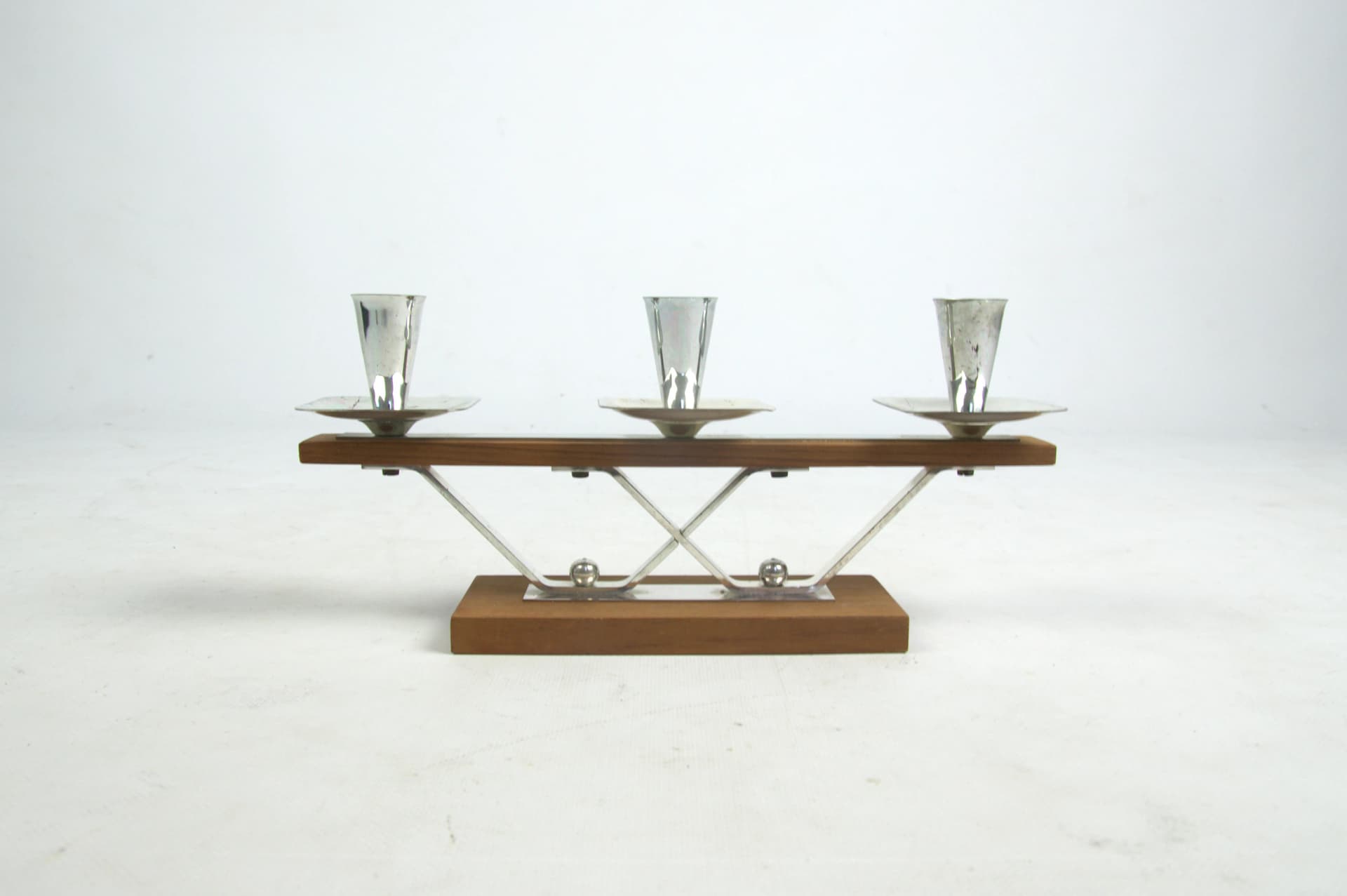 Świecznik, brązowy, drewno, metal, Polska, lata 70. - 85219