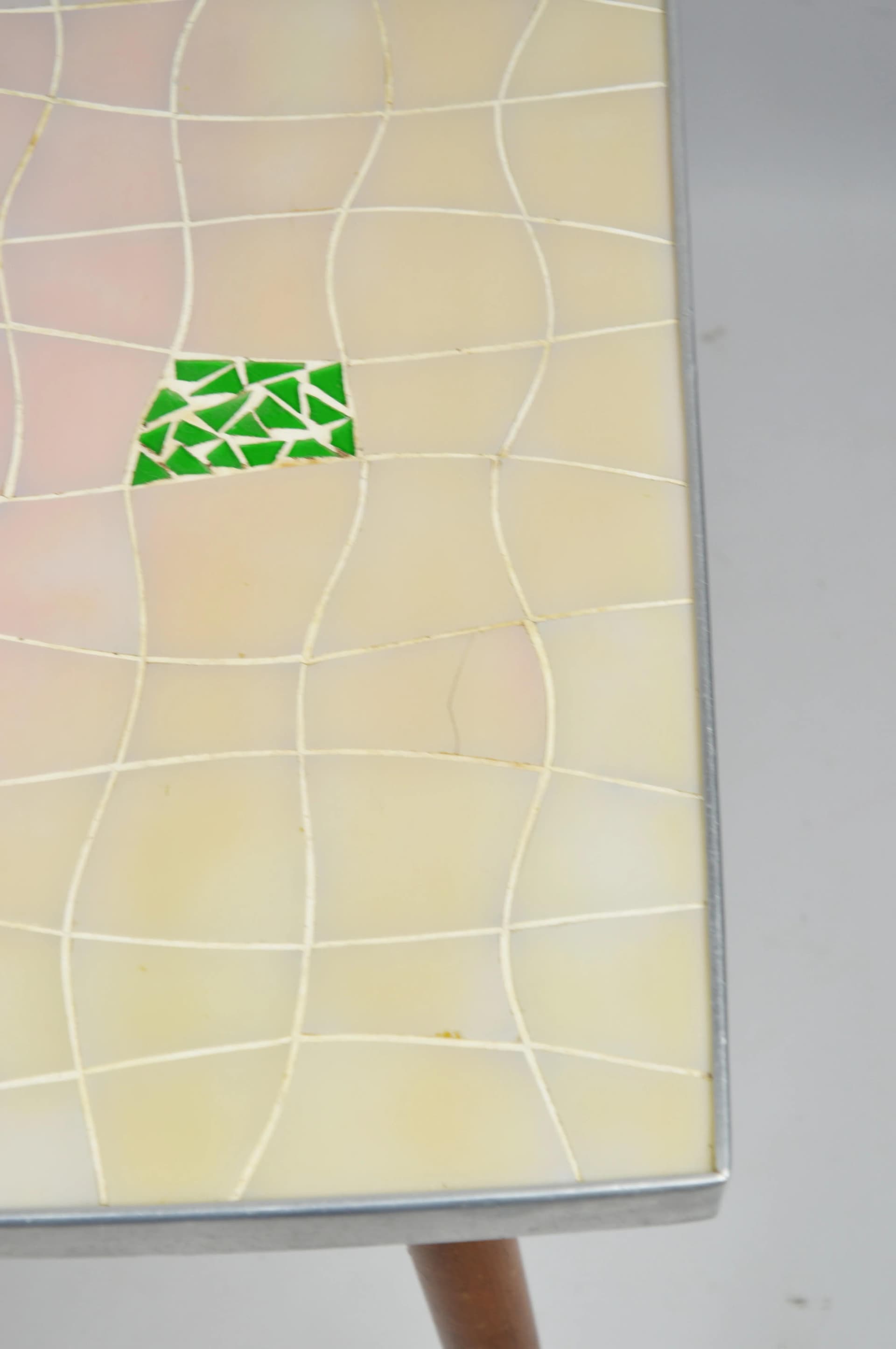 Stolik pomocniczy, beżowy, ceramika, Polska, lata 70. - 84988