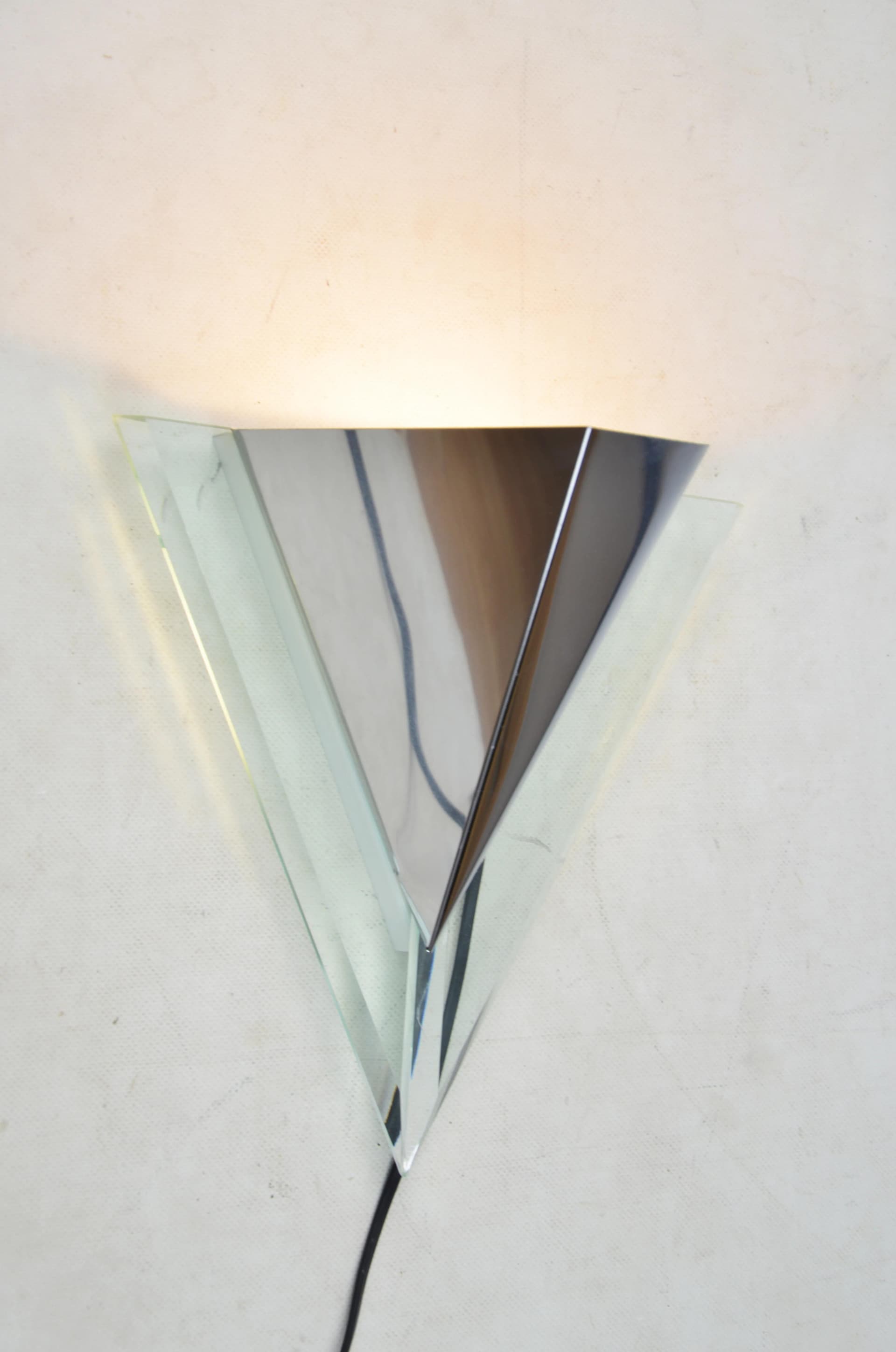 Pair of wall sconces, silver, chrome steel, plexiglass, Karstadt, Germany, 1980s. - 84859