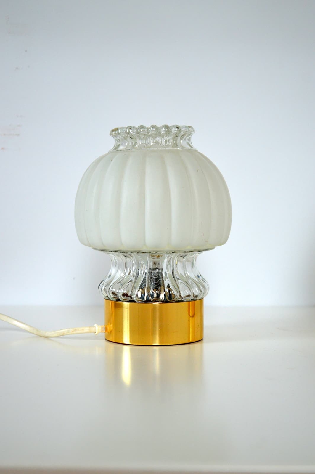 Lampka nocna Graewe, szkło białe, Niemcy, lata 60. - 84816