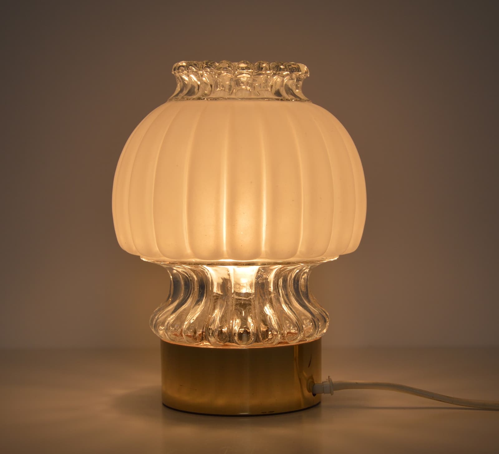 Lampka nocna Graewe, szkło białe, Niemcy, lata 60. - 84813