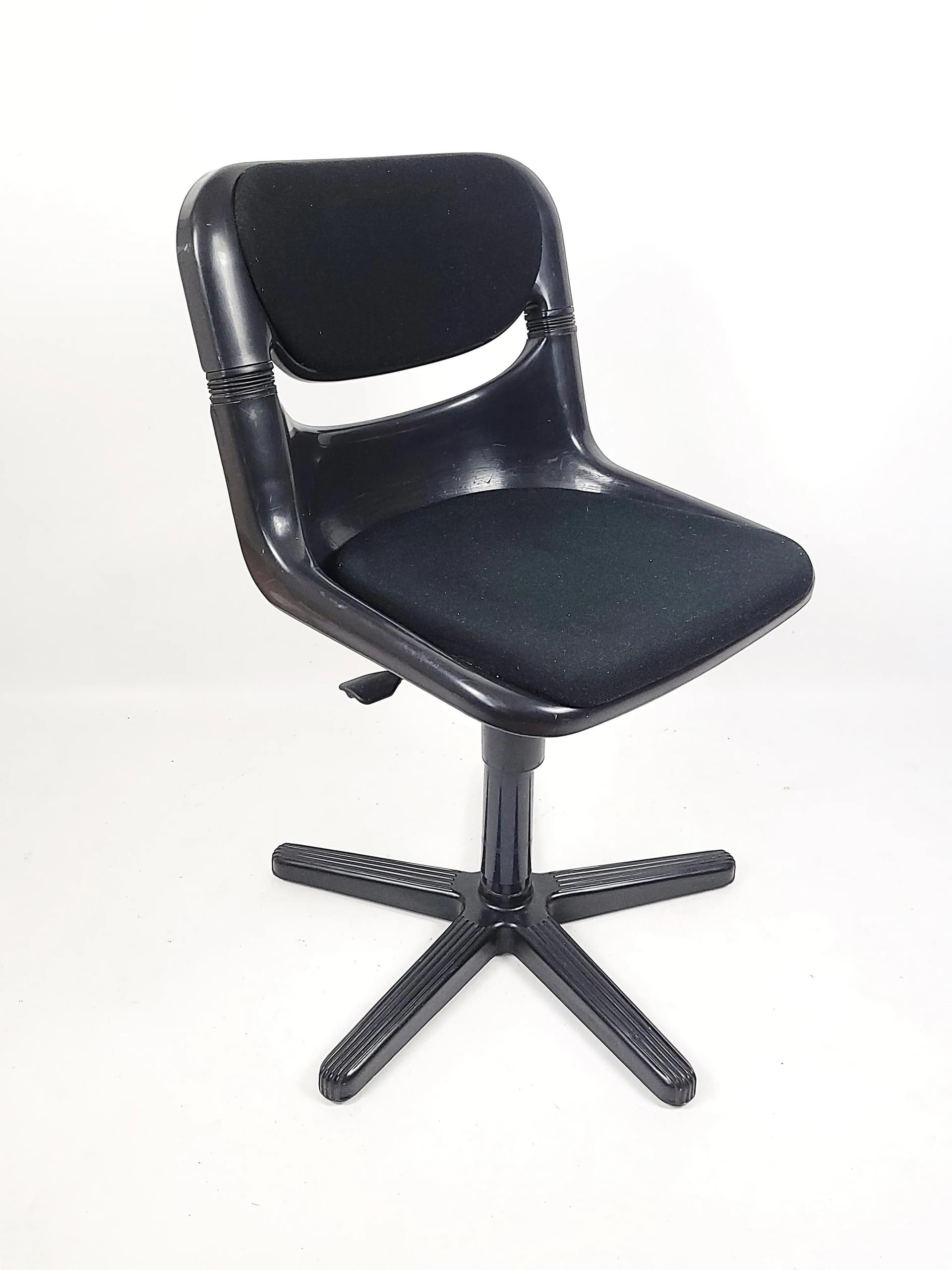 Fotel biurowy Dorsal, tkanina czarna, proj. G. Piretti, Vitra, Szwajcaria, lata 80. - 84787