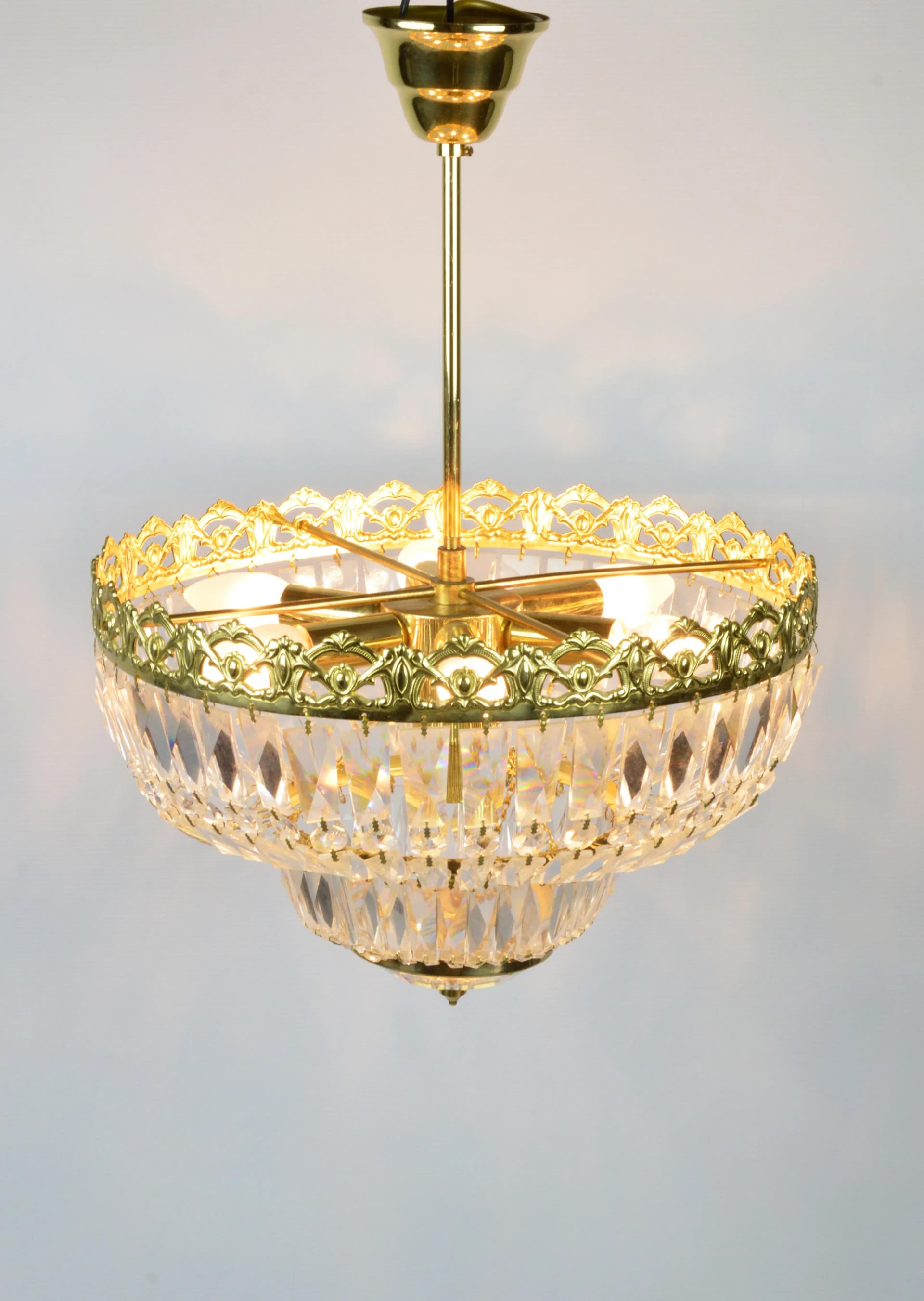 Żyrandol kryształowy transparentny, metal złoty, Polska, lata 70. - 84707