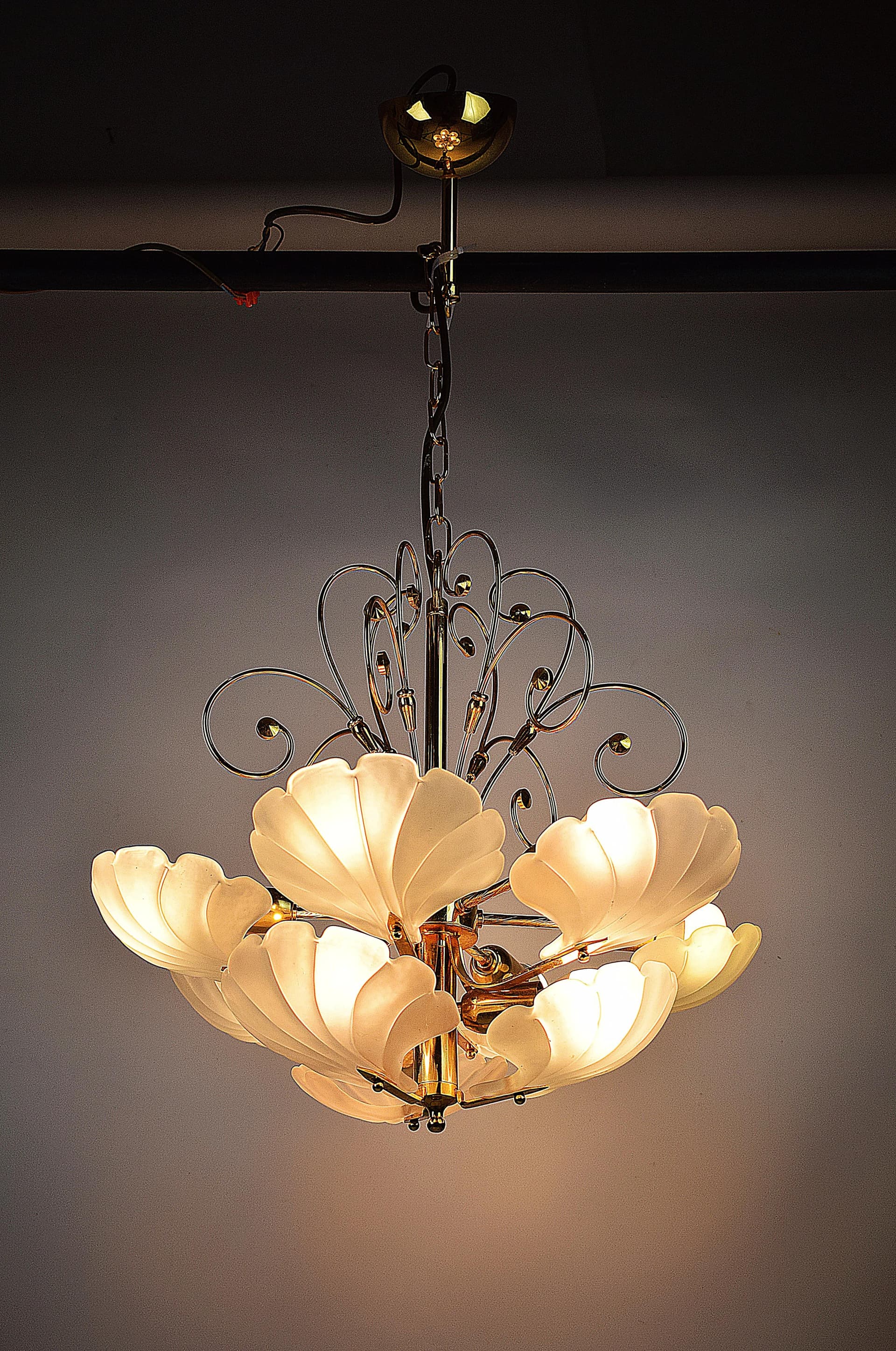 Żyrandol, złoty, metal mosiądz szkło, Belgia, lata 70. - 84635