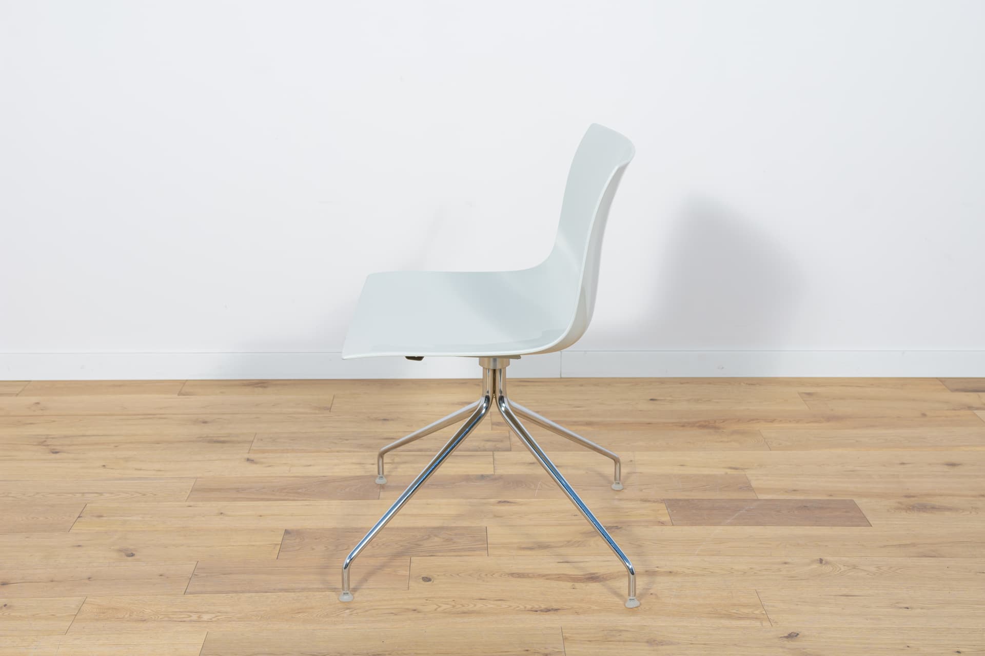 Komplet czterech krzeseł Califa 53, proj. A. Molina, Arper - 83462