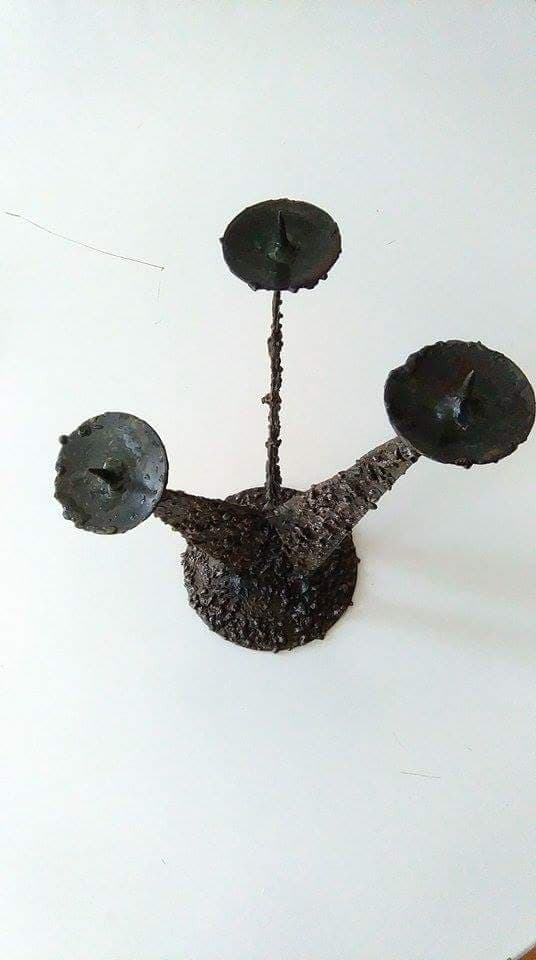 Świecznik brutalistyczny, metal brązowy ciemny, Polska, lata 60. - 84466